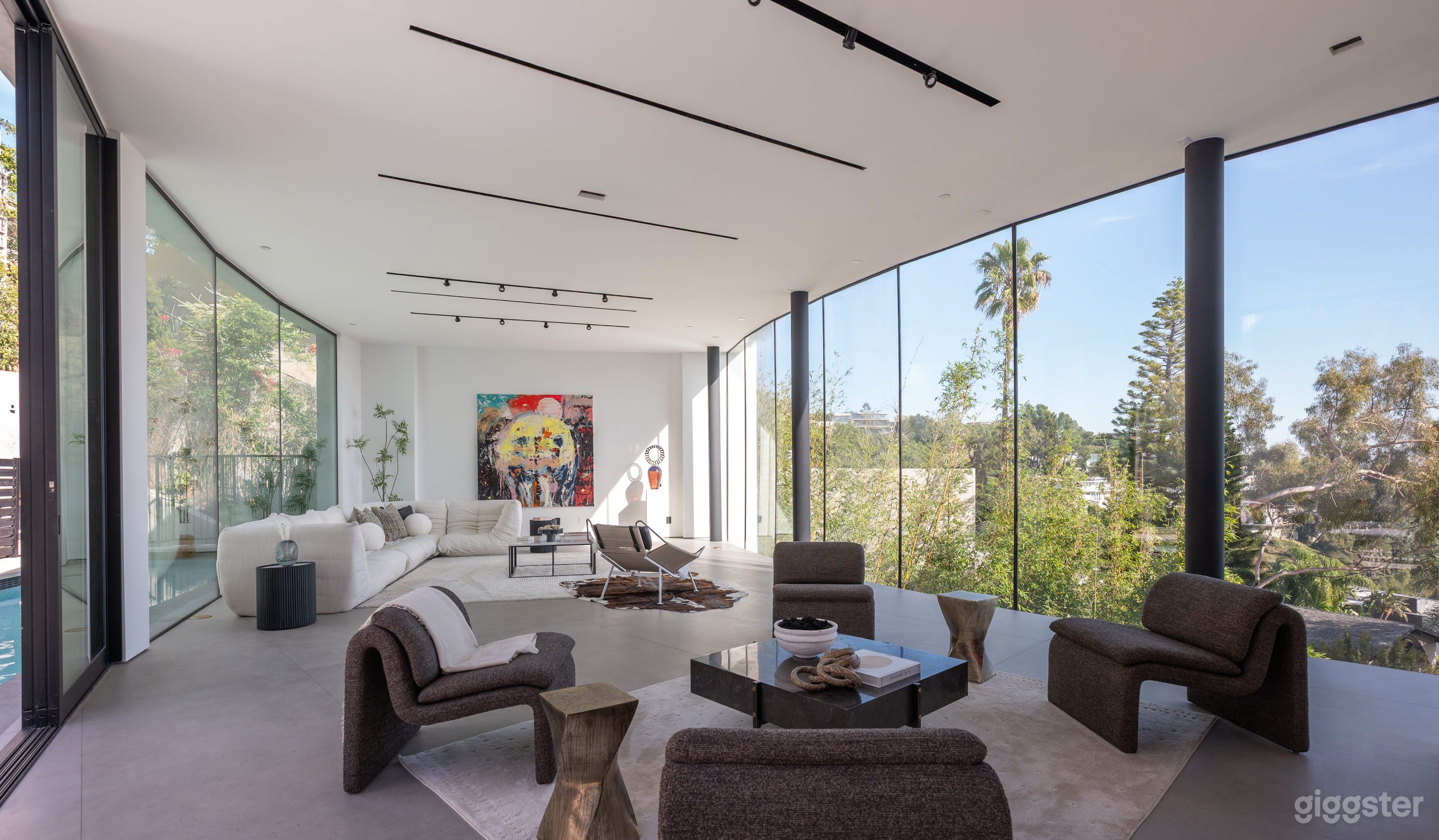 The Curve in the Hills Photo 3