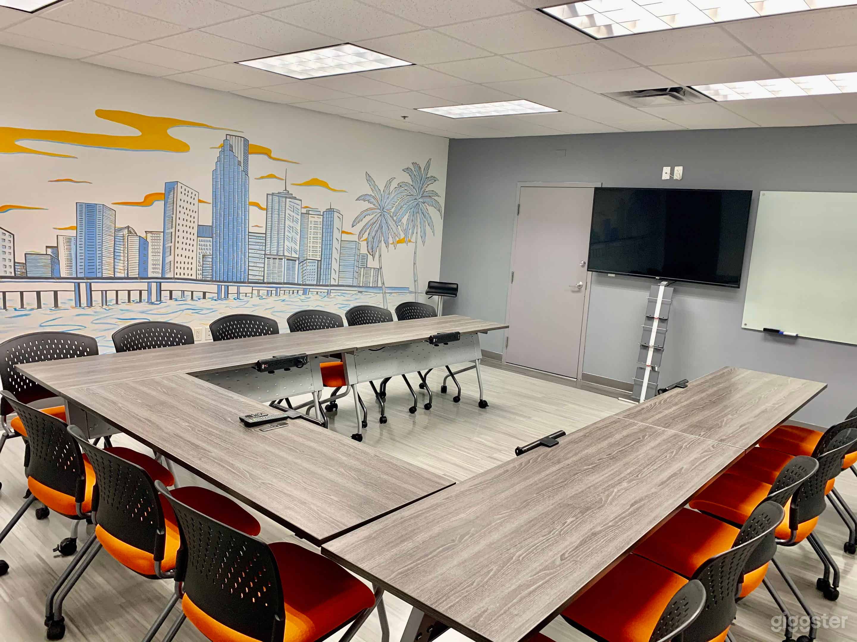 Modern Meeting / Training Room in Doral Photo 4