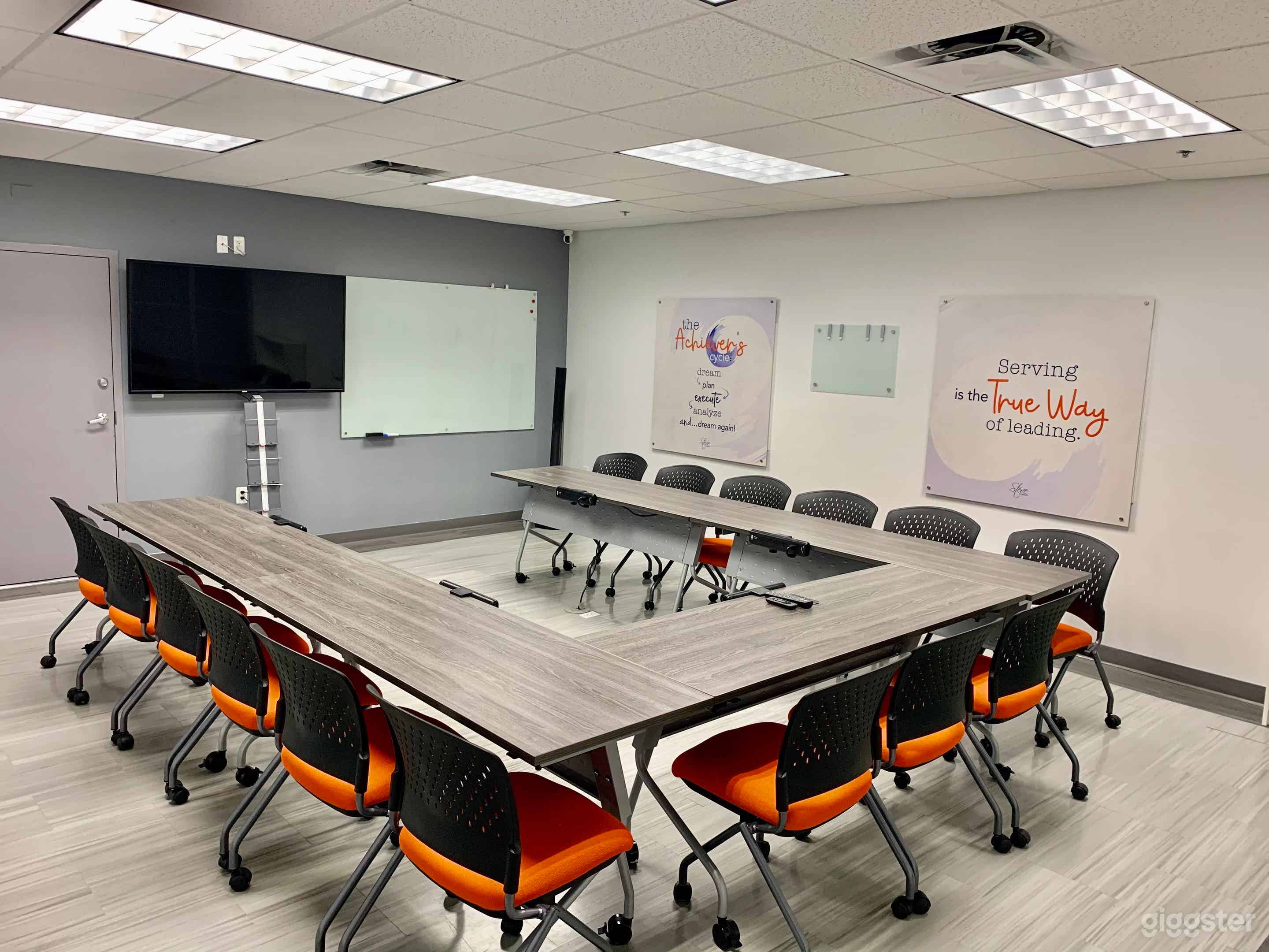 Modern Meeting / Training Room in Doral Photo 1