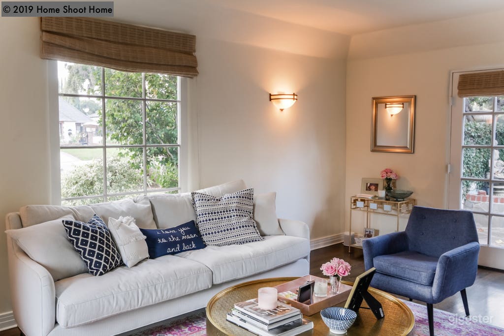 Beautiful French Chateau like home on Corner Lot  Photo 3