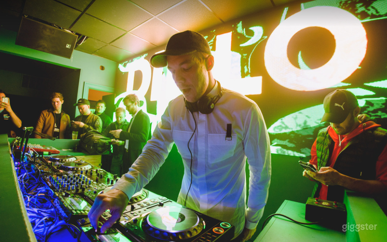  High-Energy NightClub with Ultra-Exclusive Lounge in Boston 