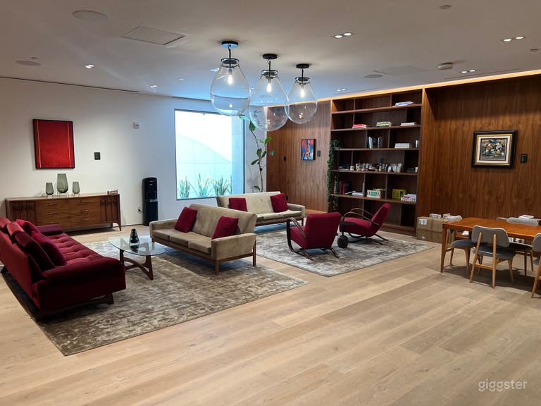  Elevated Meeting Room in Beverly Hills 