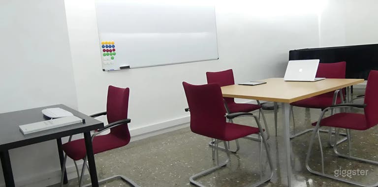  Moderner Meeting- & Bürobereich im Zentrum von Barcelona (MIETUNG) 