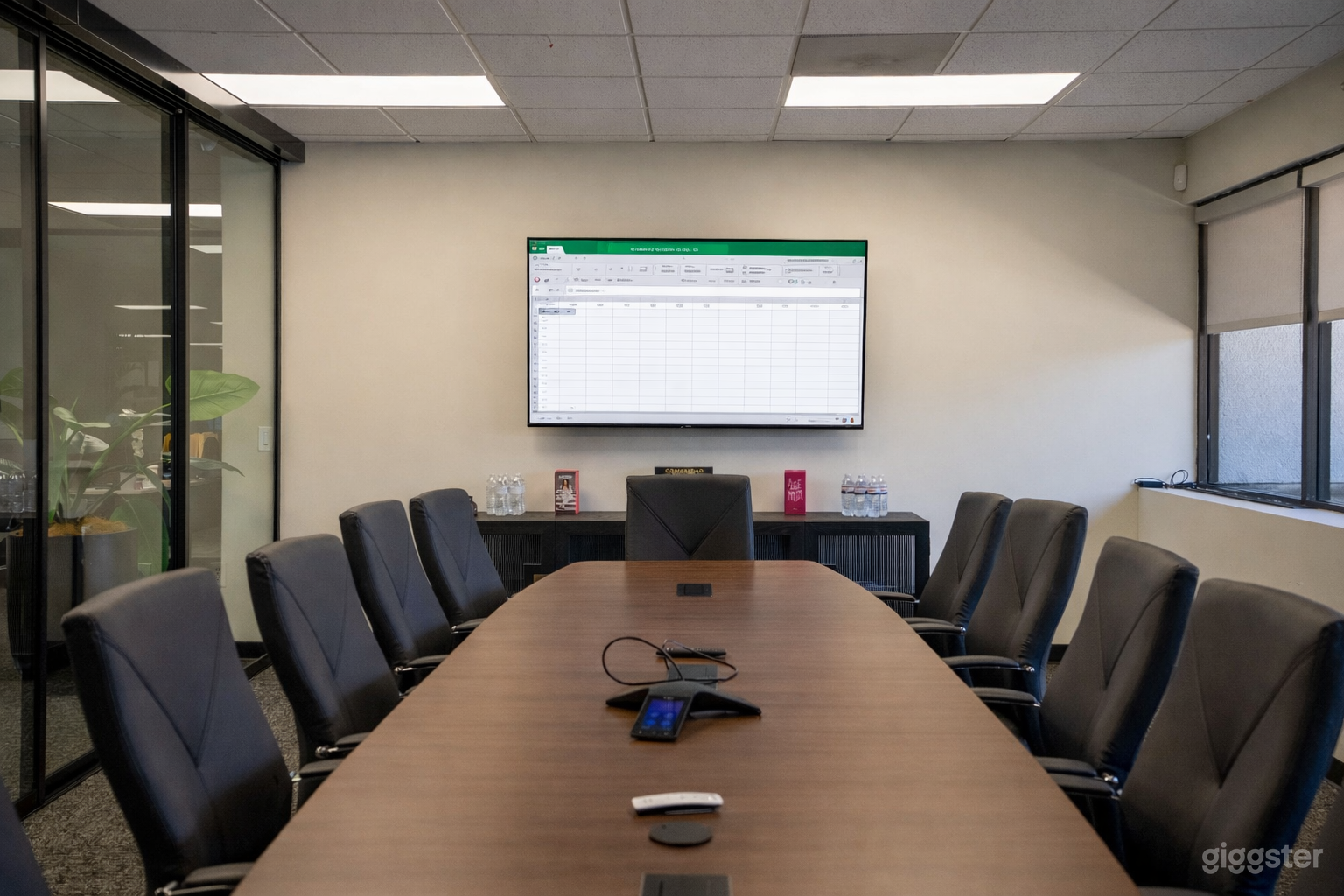 Modern Meeting & Conference Room in Irvine Photo 4