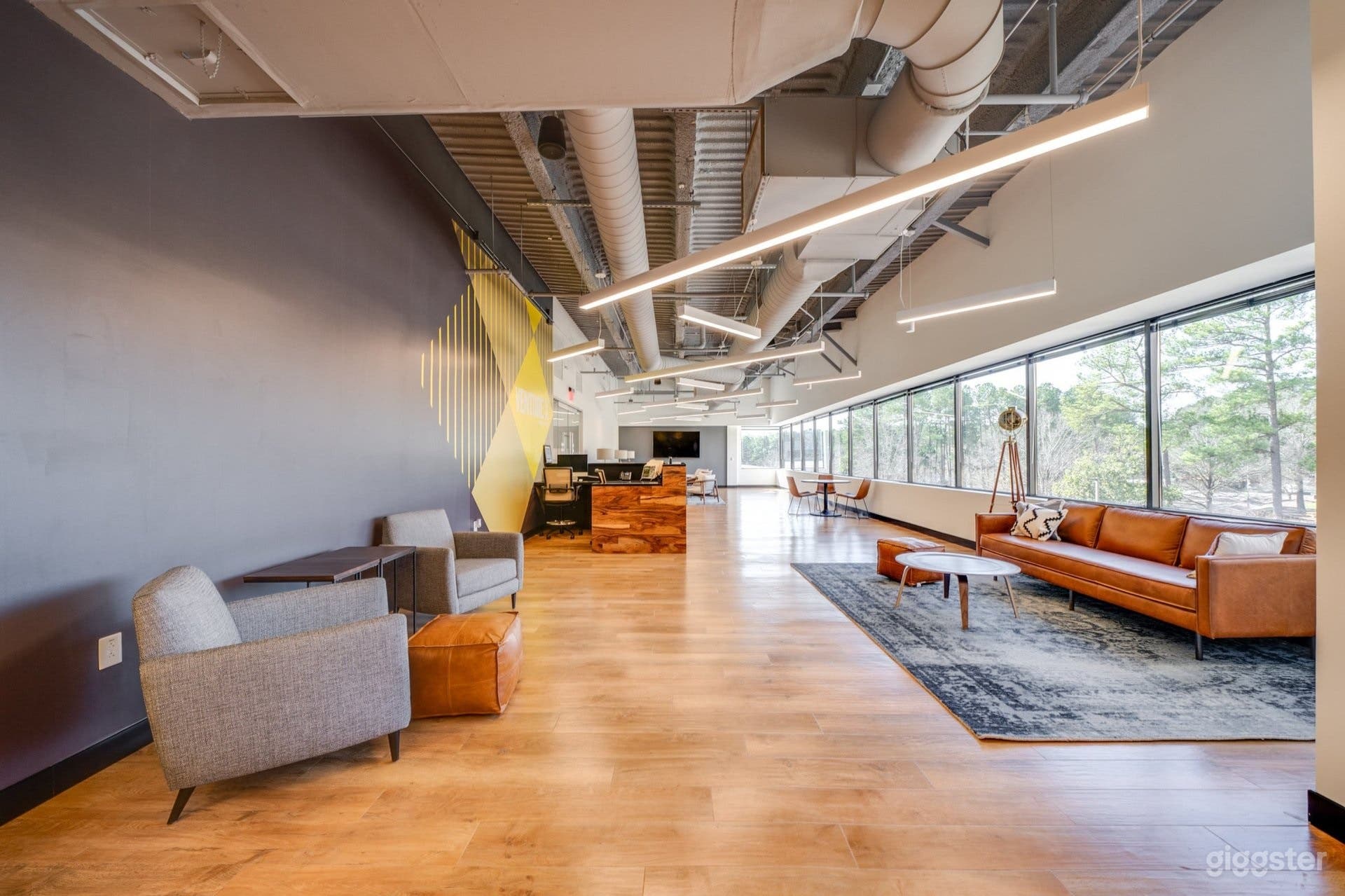 Fully Equipped Medium Conference Room in RTP Photo 4