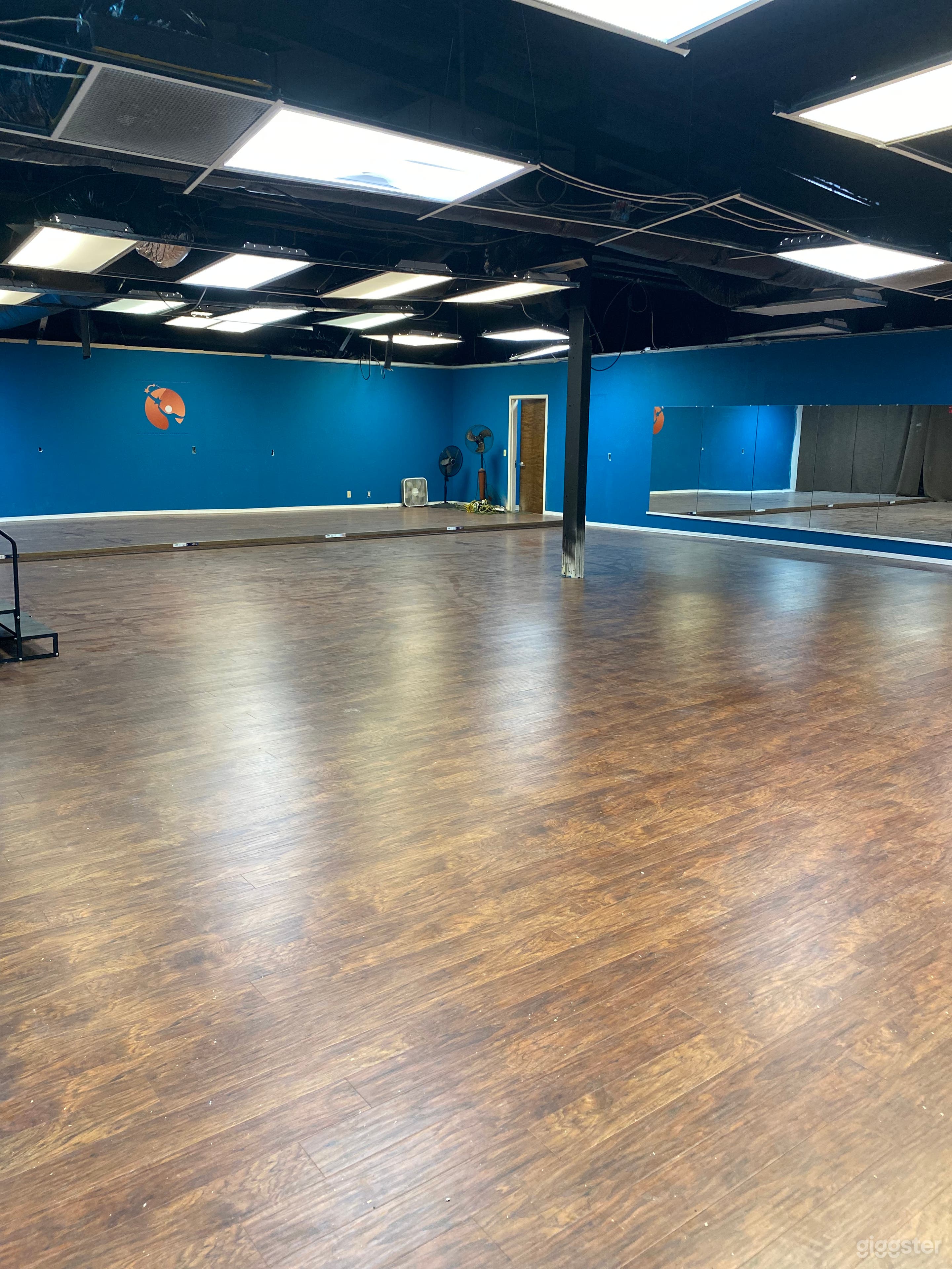Expansive Dance Studio Space at a Prime location (Full Buy Out) Photo 2