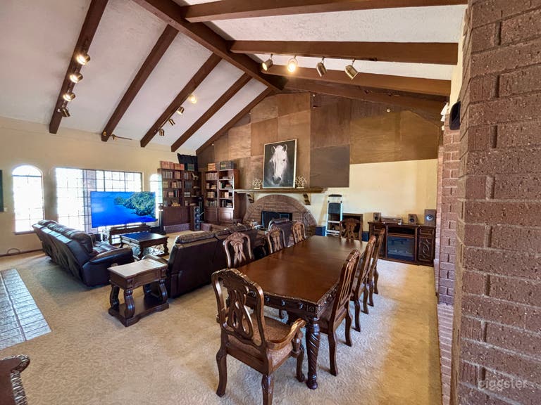  3 Custom Houses with Yurt River Woods and Desert 