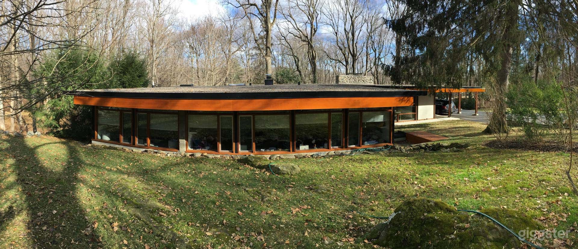 Authentic Mid-Century Modern home Photo 2