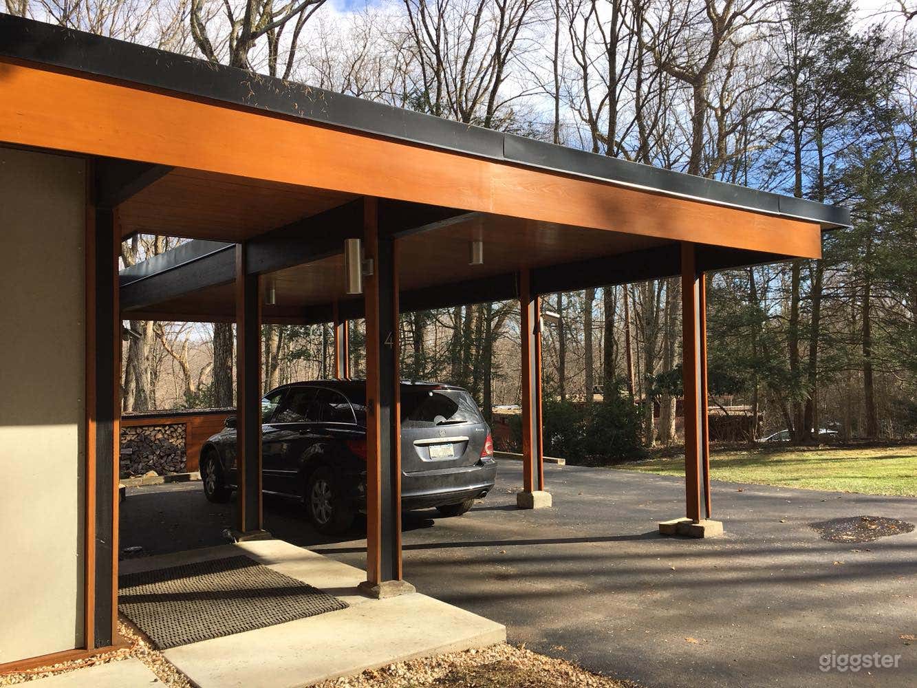 Authentic Mid-Century Modern home Photo 4