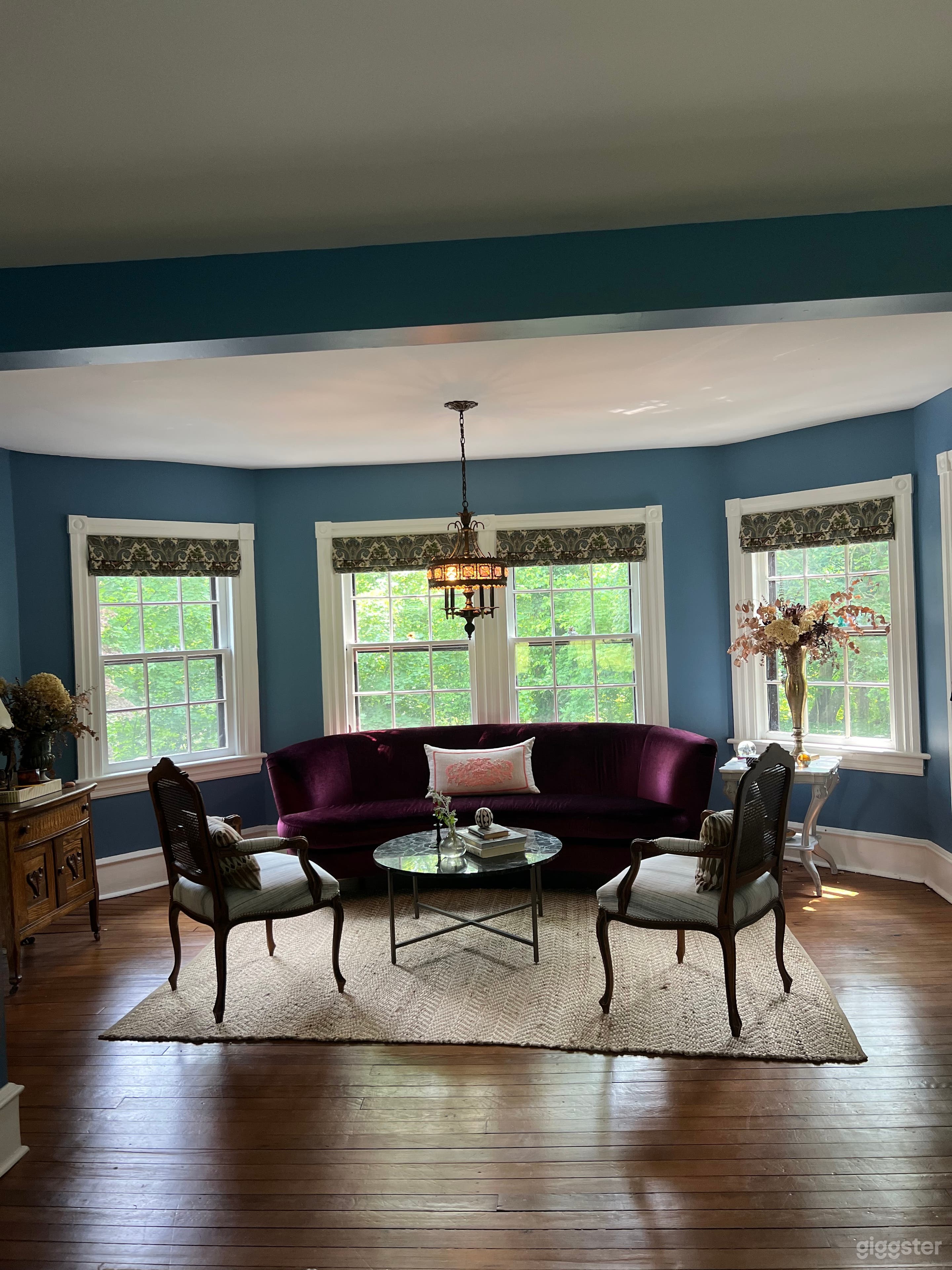 views out of all windows 