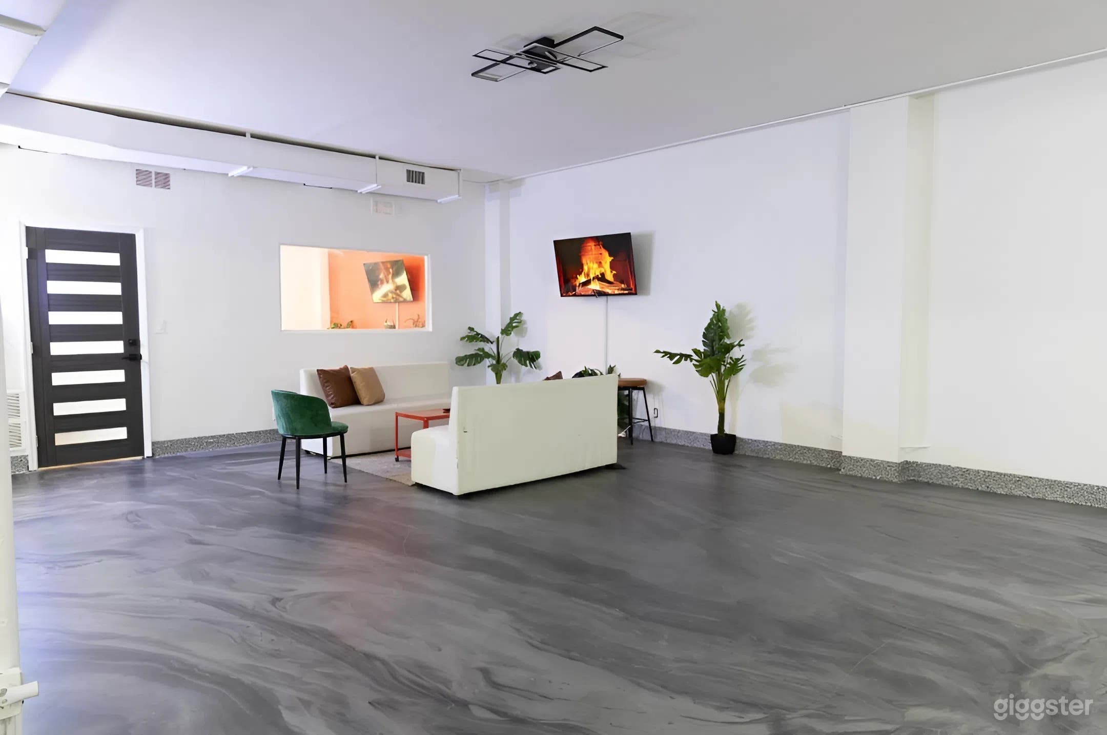 Customizable Production Studio/Event Space for Creatives Photo 1