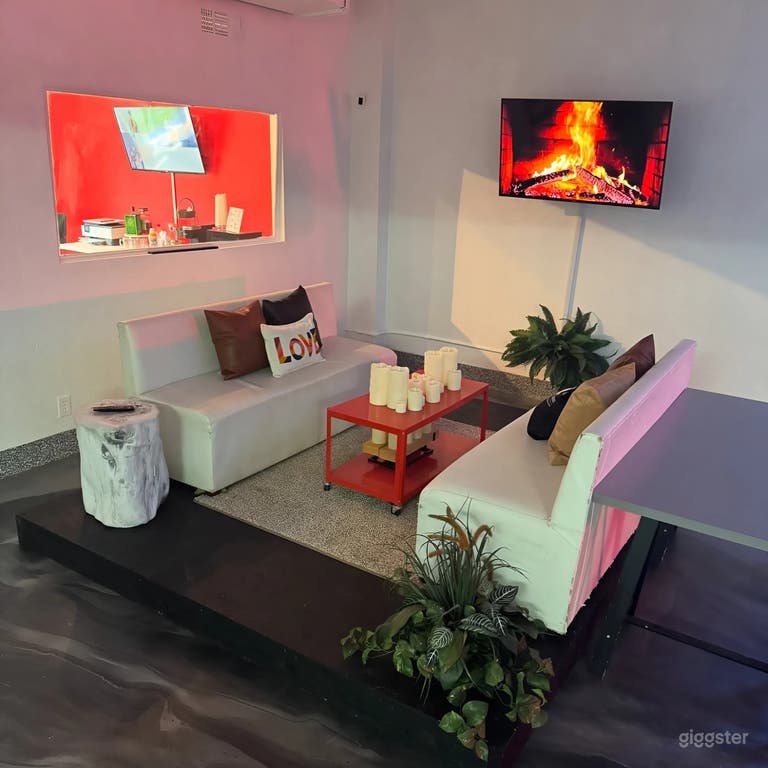  Customizable Production Studio/Event Space for Creatives 