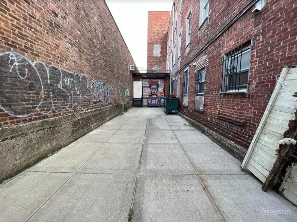 Cool and Hip Loading Dock in Brooklyn Photo 2