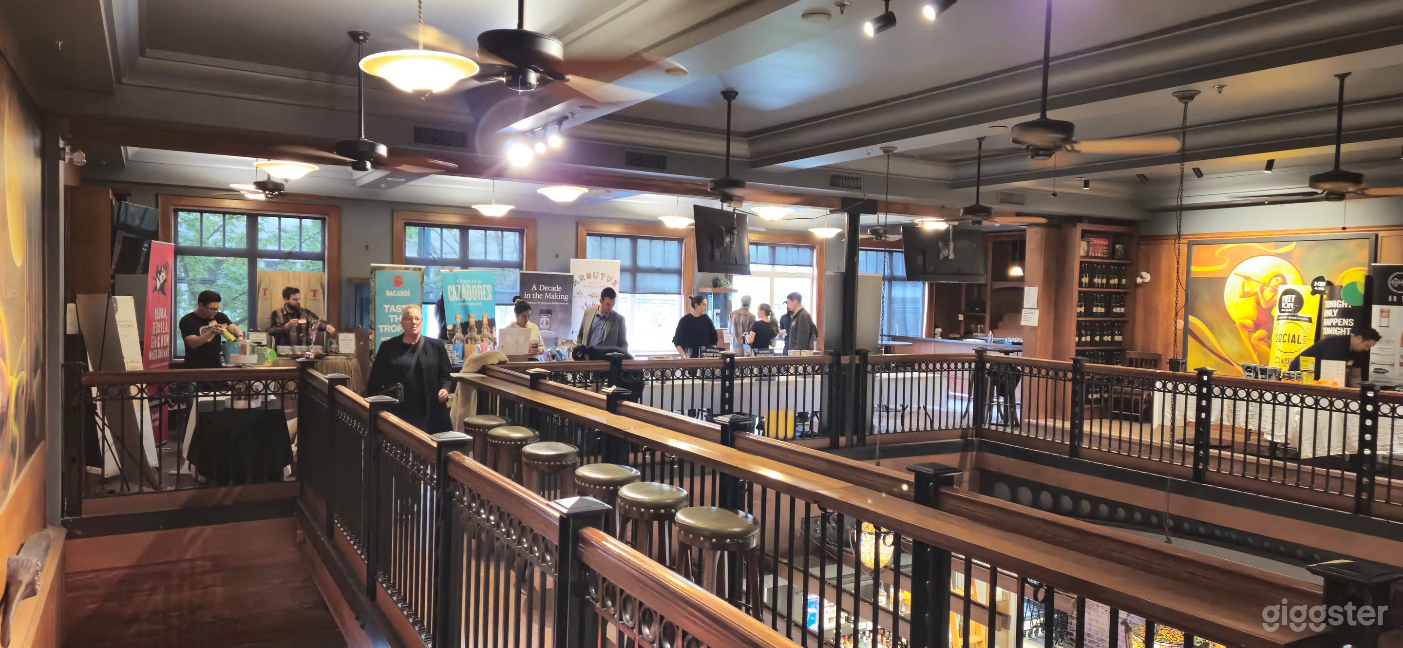 Spacious Versatile Area Photo 4