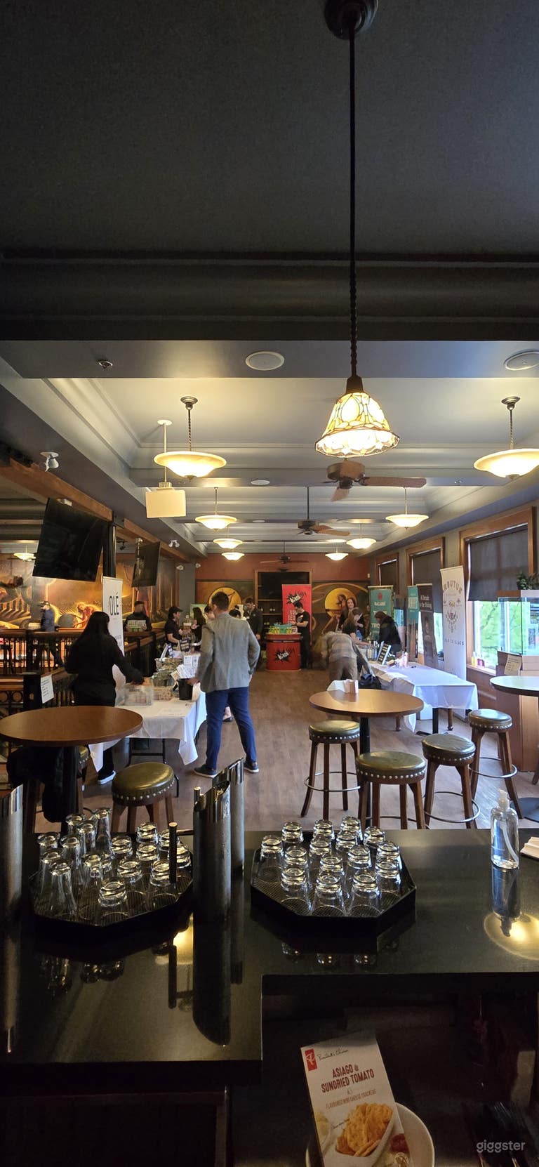  Spacious Versatile Area 