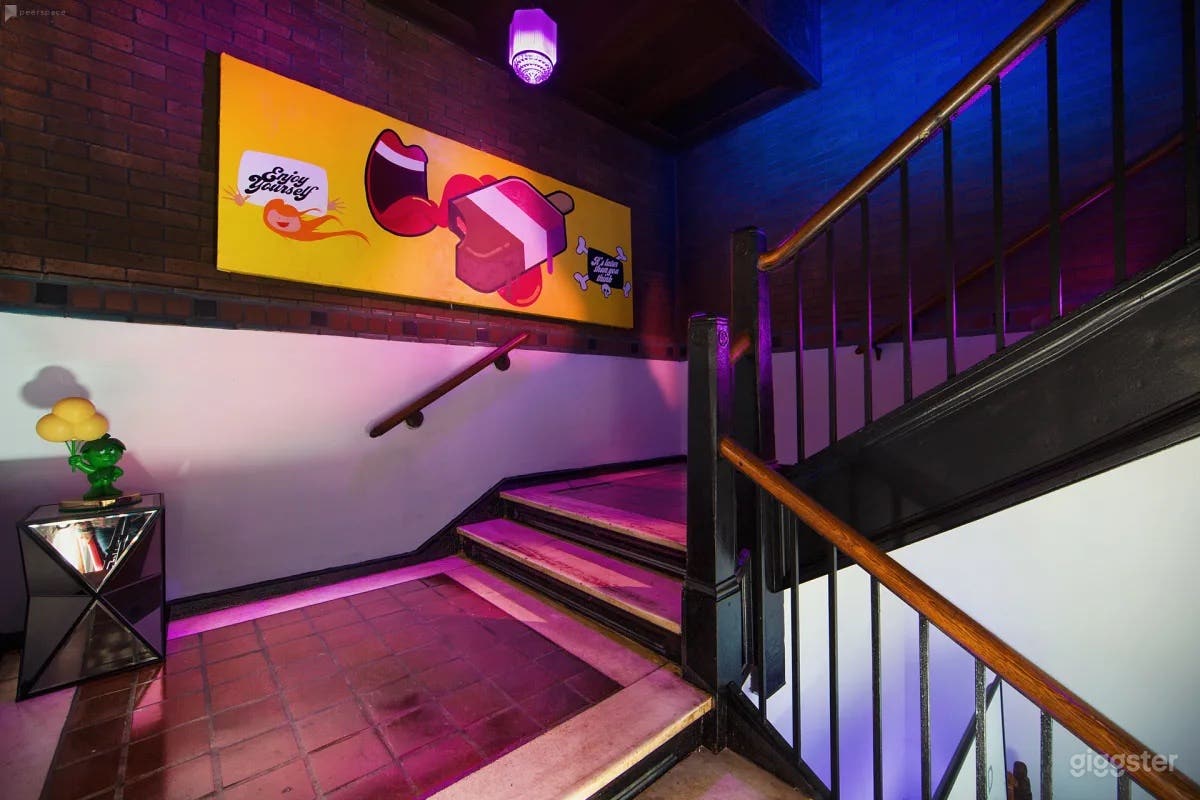 Huge Historic Hip Cathedral Production Space Photo 4