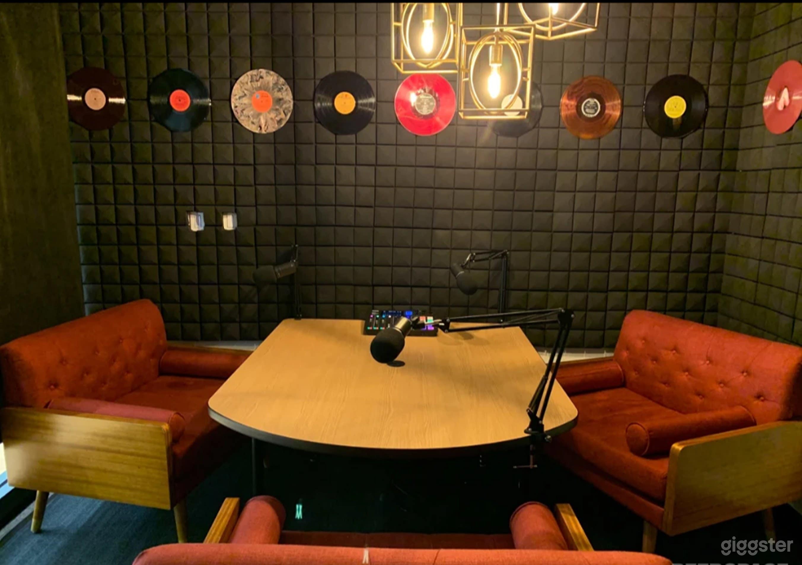 Las Colinas Podcast Recording Studio Photo 1