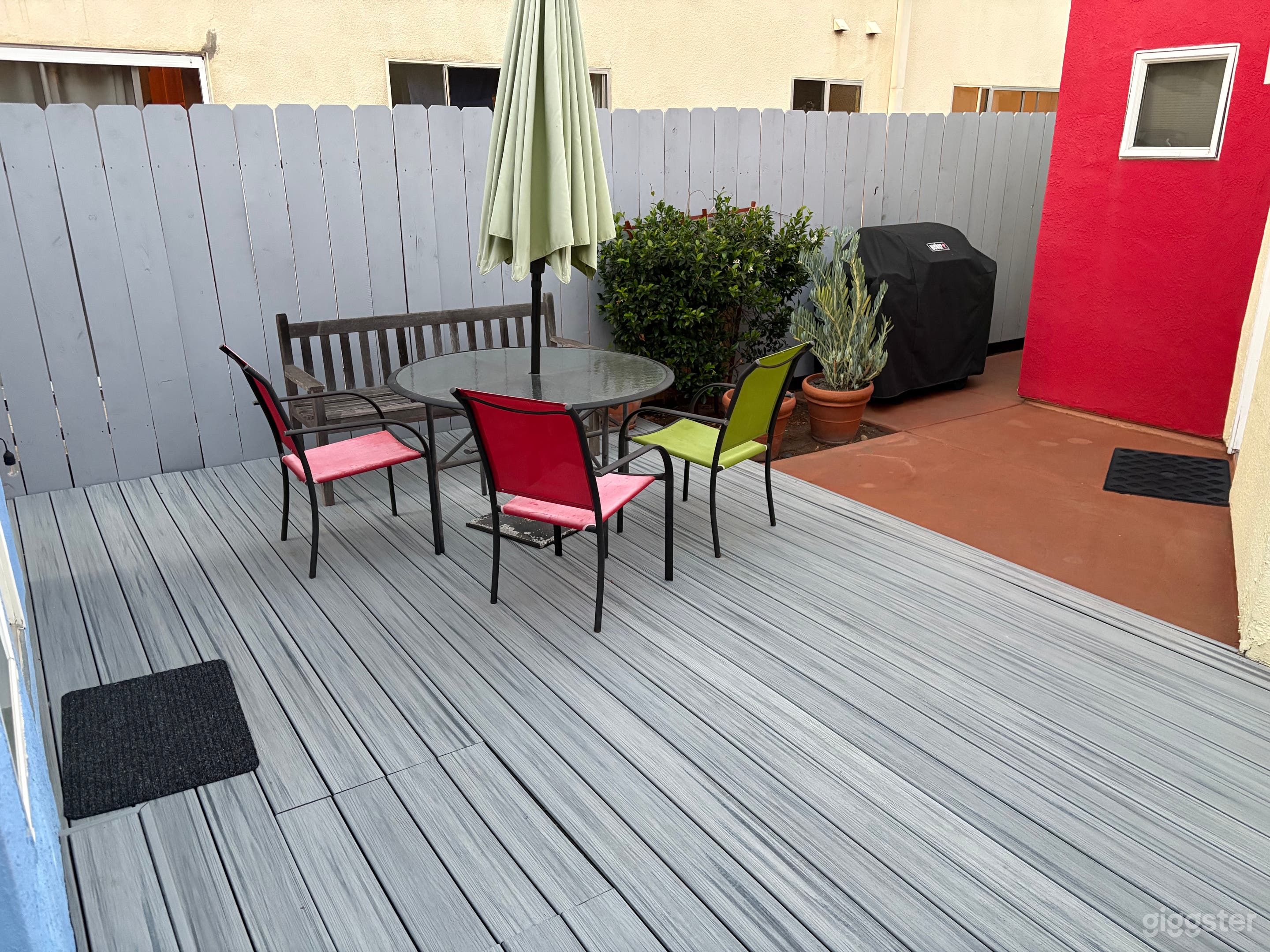 Designer updated early-20th C. craftsman bungalow Photo 4