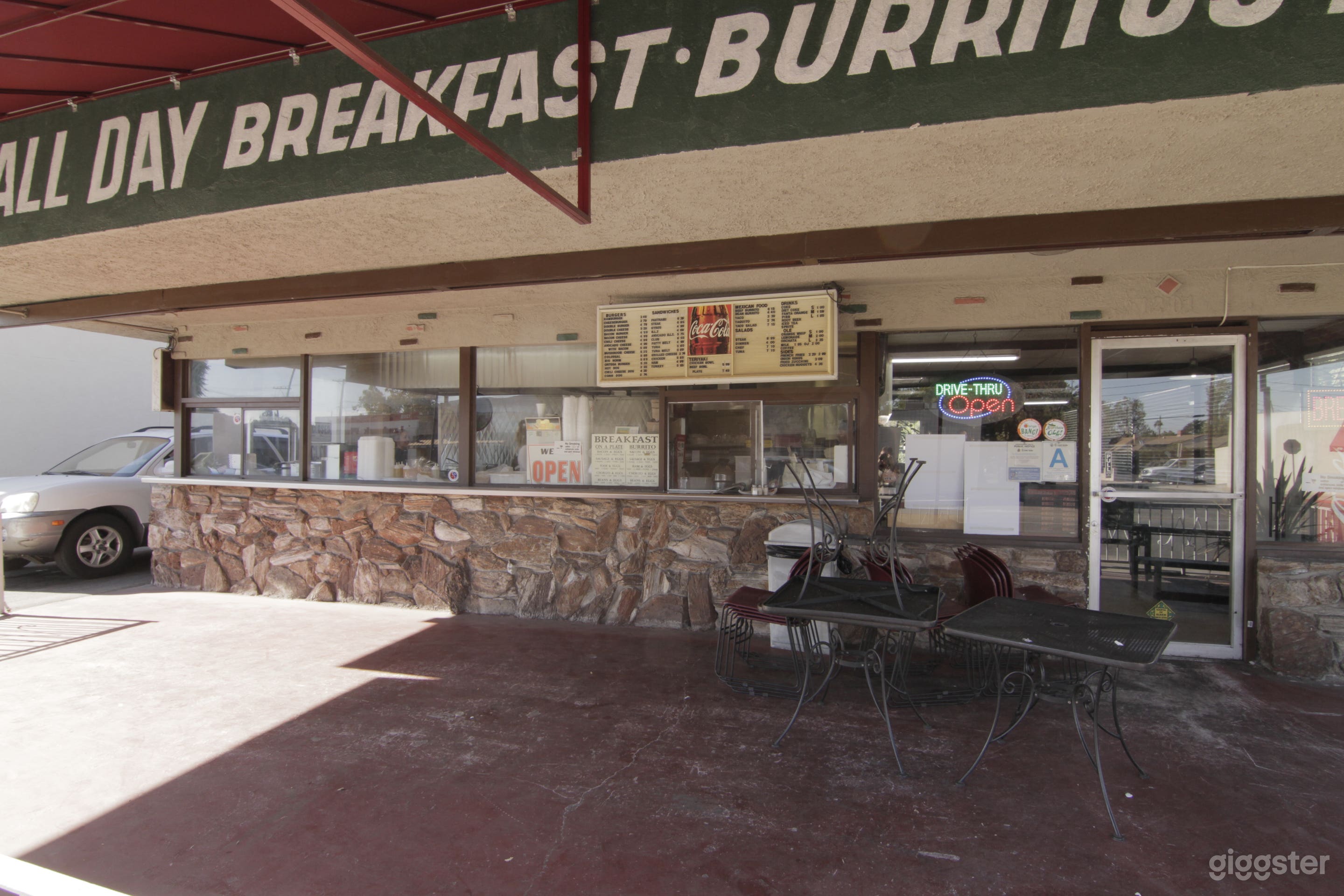 Hamburger Restaurant Photo 3