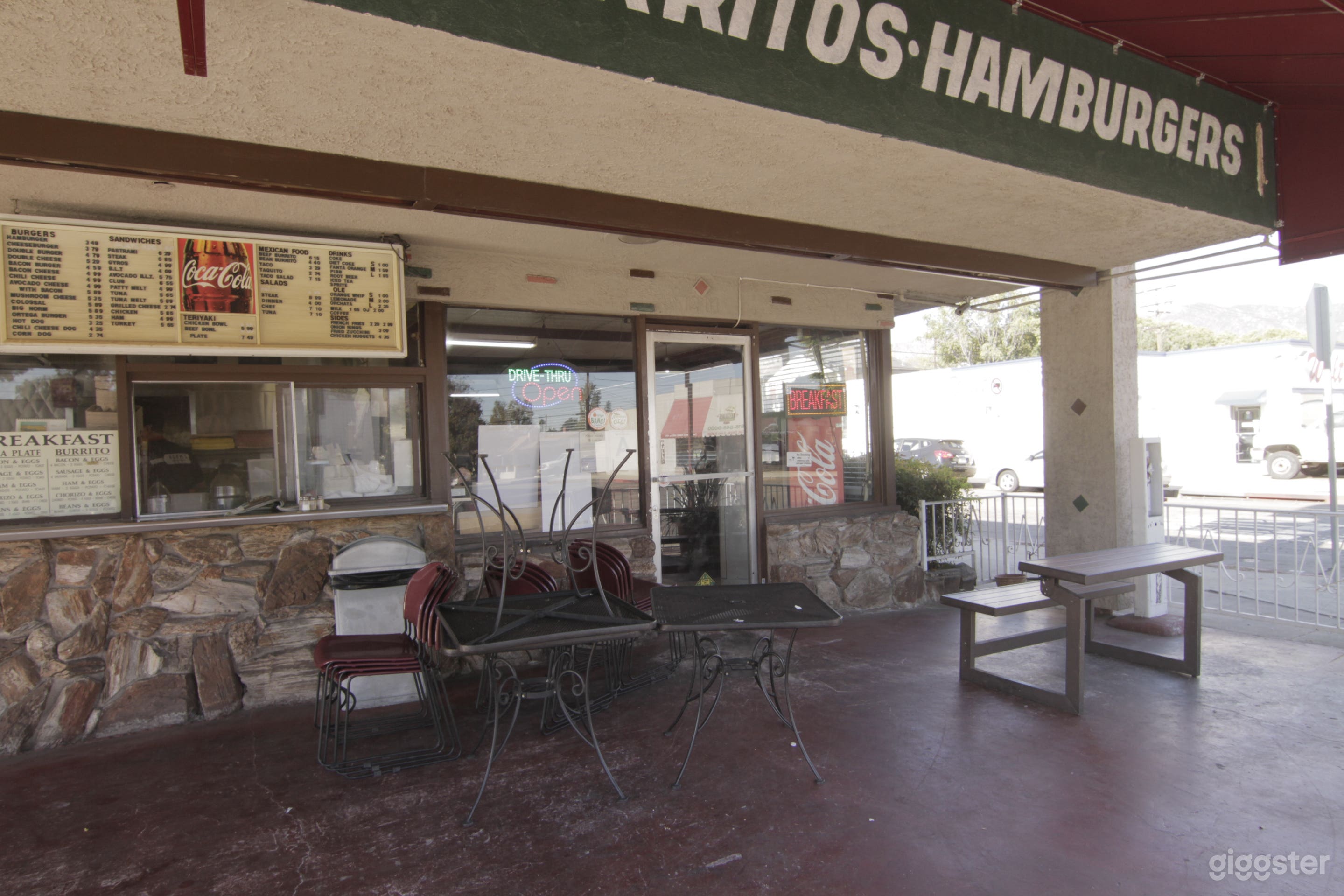 Hamburger Restaurant Photo 4