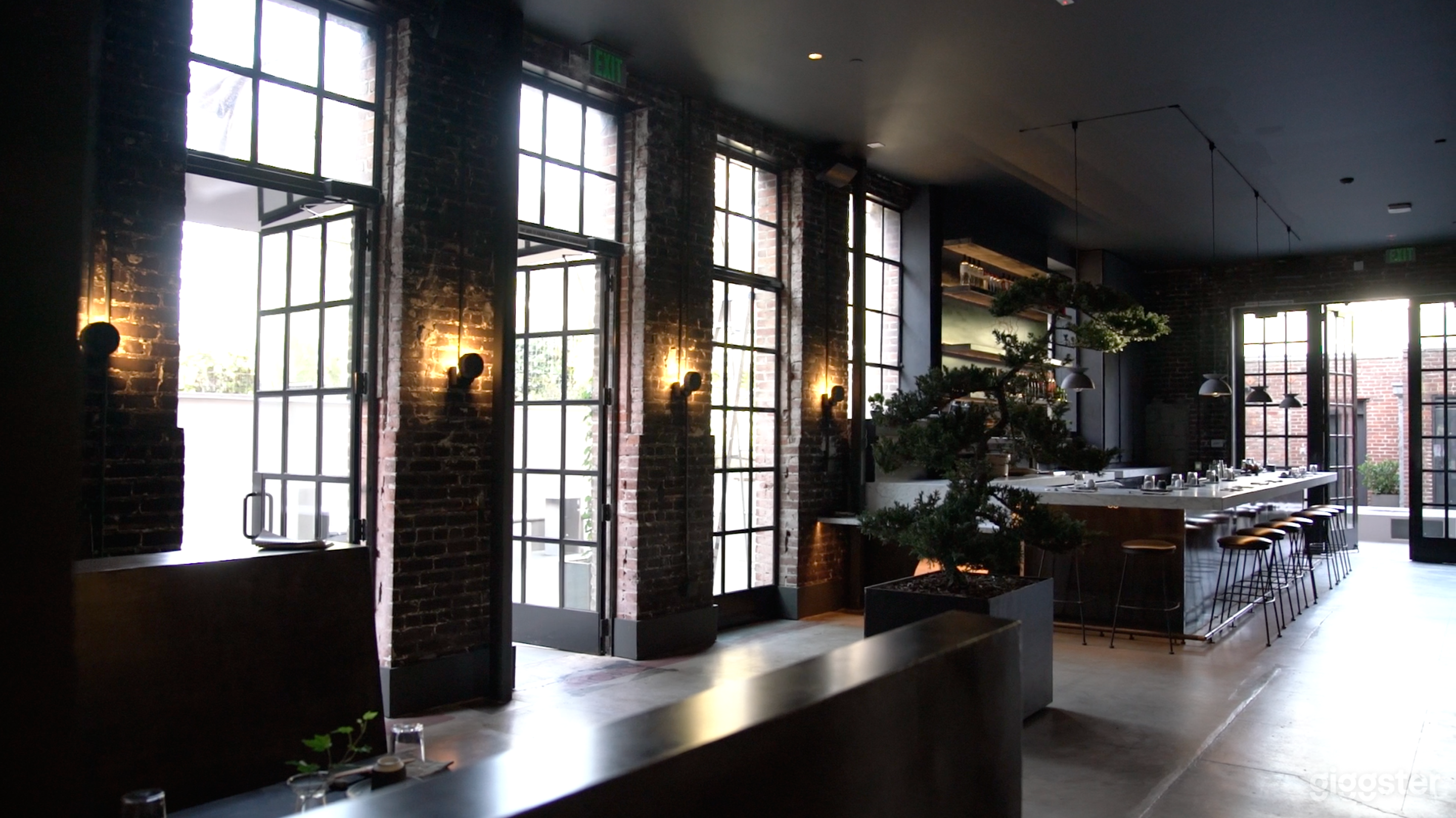 Elegant Dining Room Photo 1