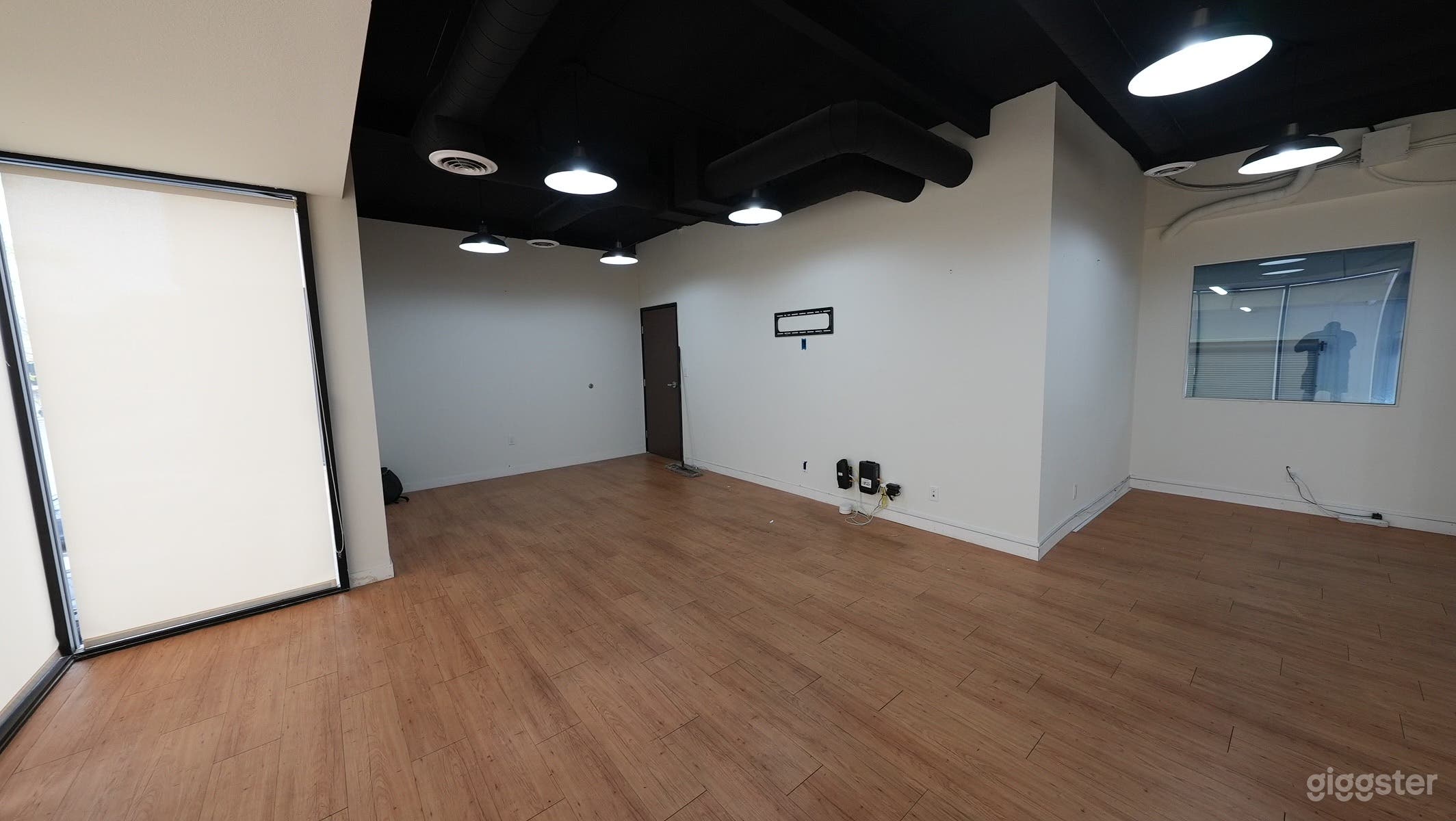 Elite 5308 Event and Production Space Photo 3