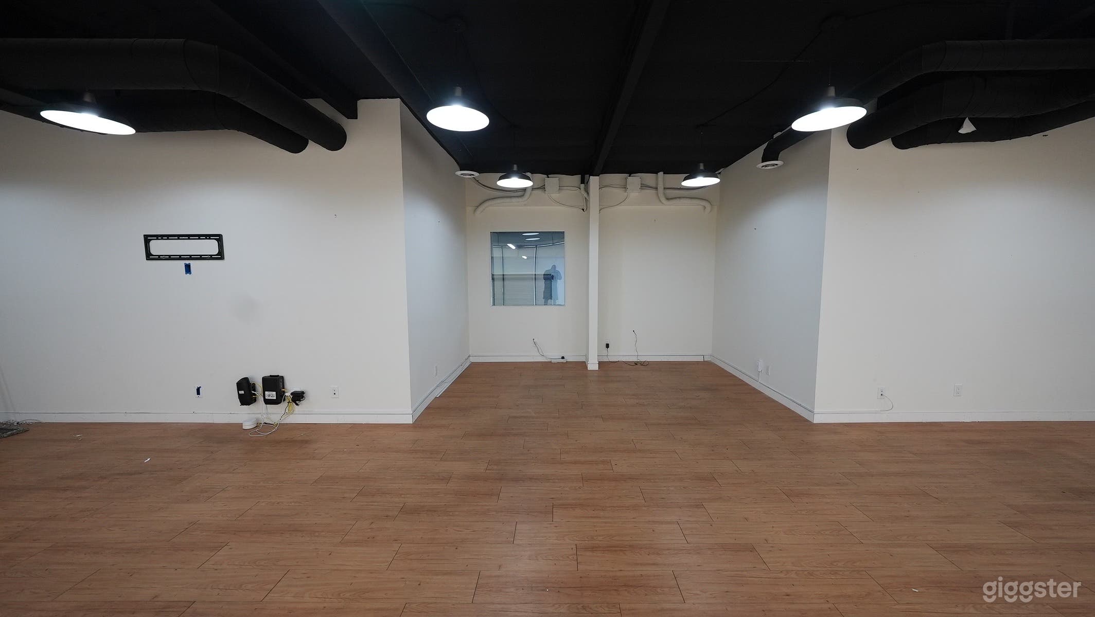 Elite 5308 Event and Production Space Photo 4