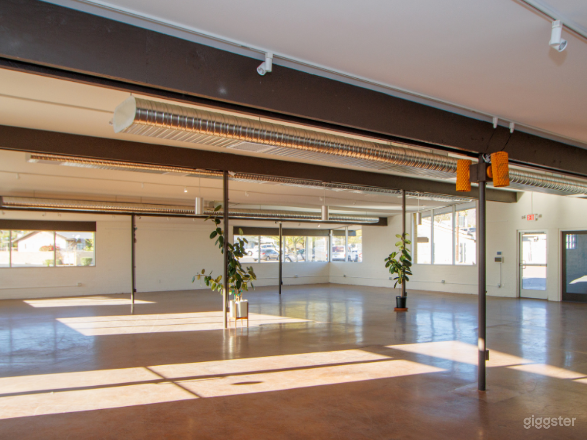 Historic Mid-Century Modern Building in Central Phoenix Photo 3