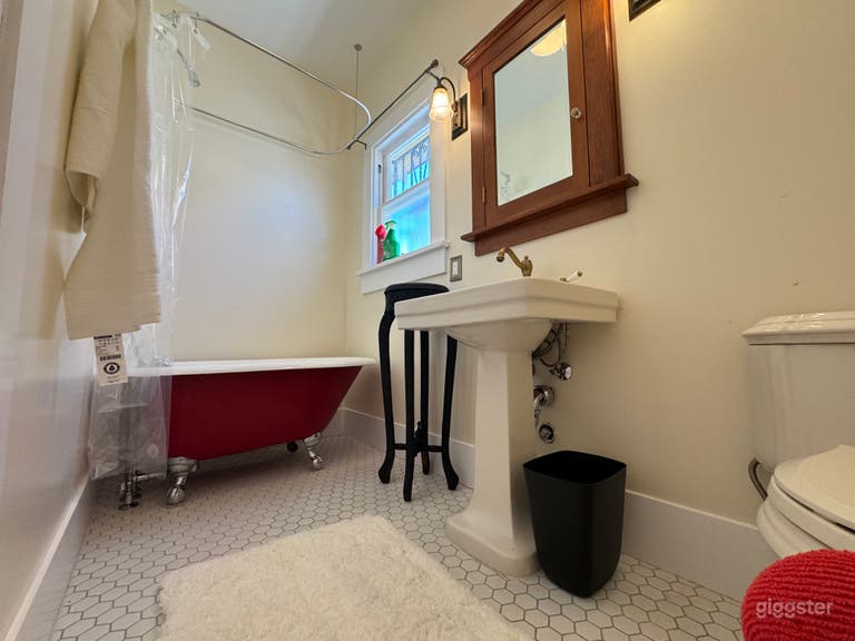  1910 Vintage House Step back in Time 