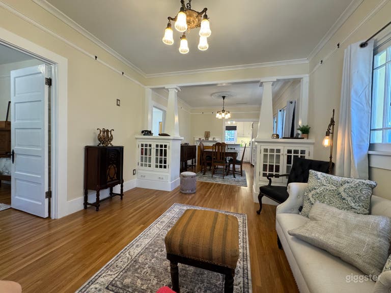  1910 Vintage House Step back in Time 