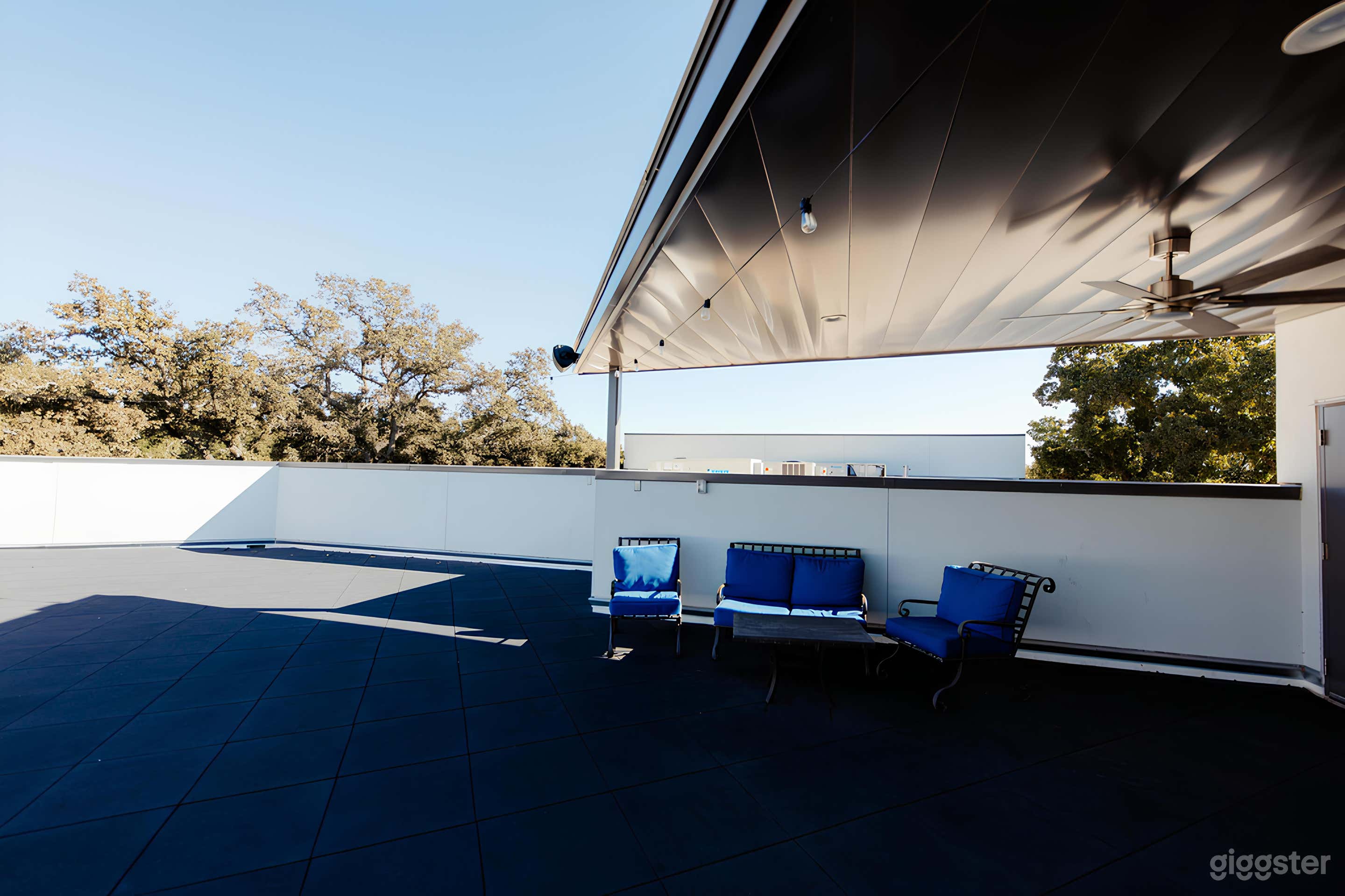 Rooftop Deck - Dance Studio Photo 4