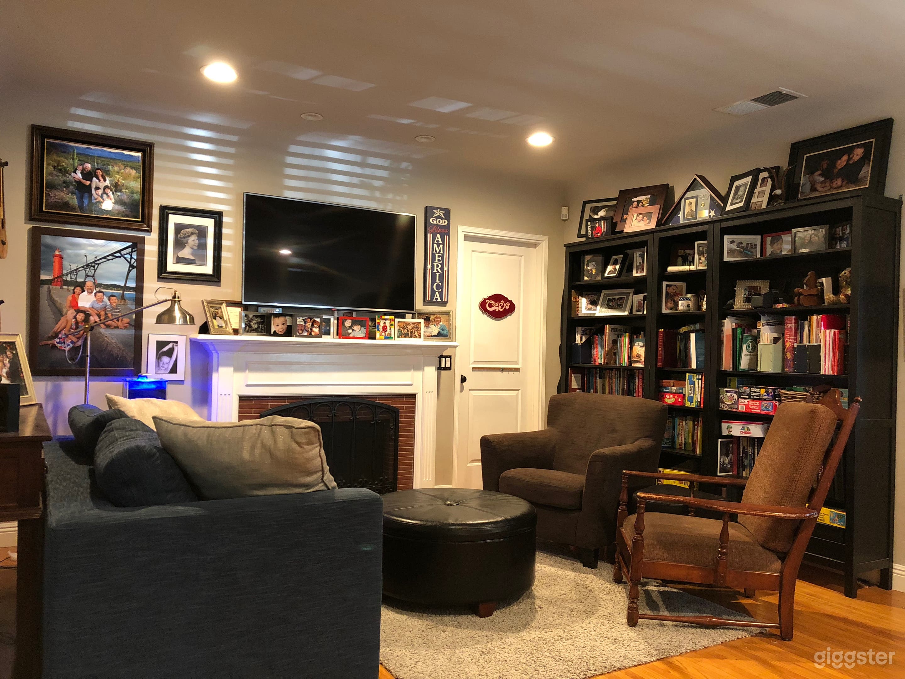 Cozy House with Large Yard | Recording Studio | Complete Amenities in Los Angeles Photo 4