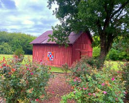  1880 Victorian Manor with On-Site Lodging 