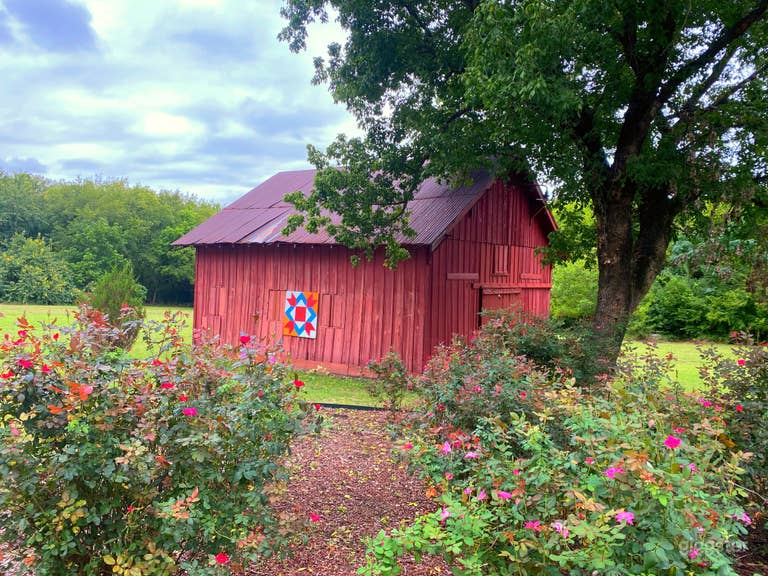 1880 Victorian Manor with On-Site Lodging 