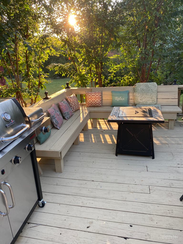  1880 Victorian Manor with On-Site Lodging 