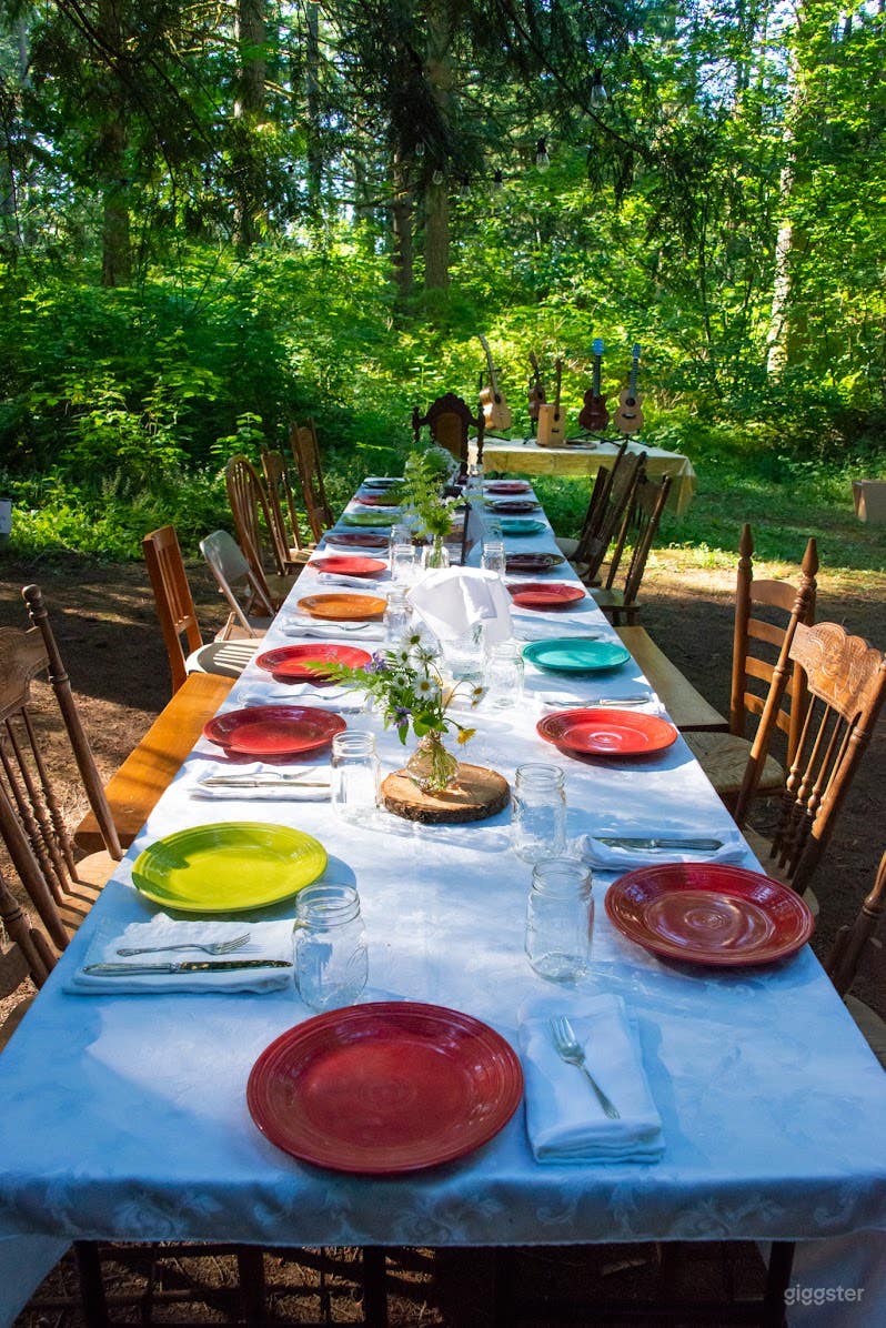 Outdoor dining scene