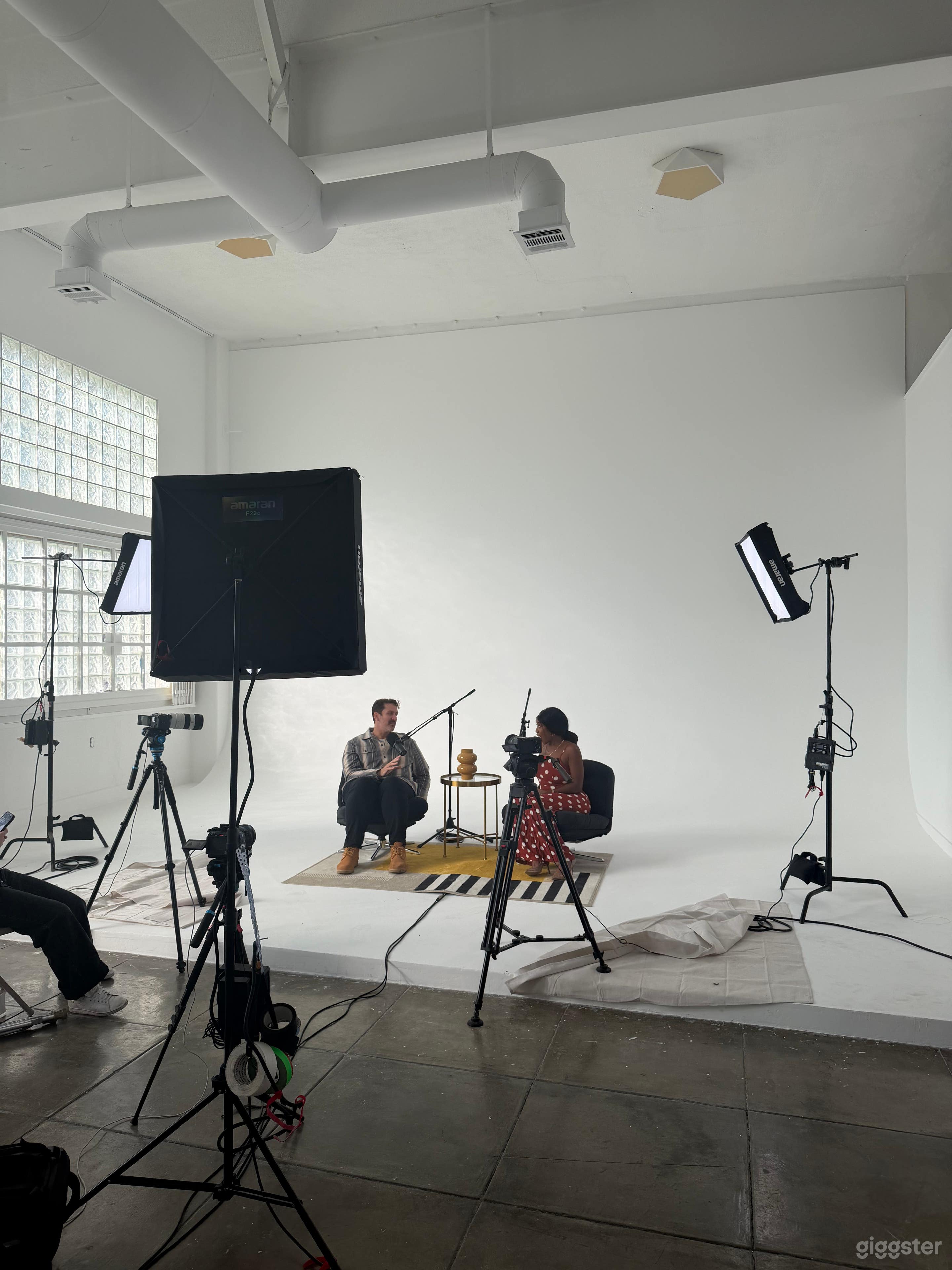 Minimal White Photo Studio | ±2,000 SF | Hollywood Photo 4