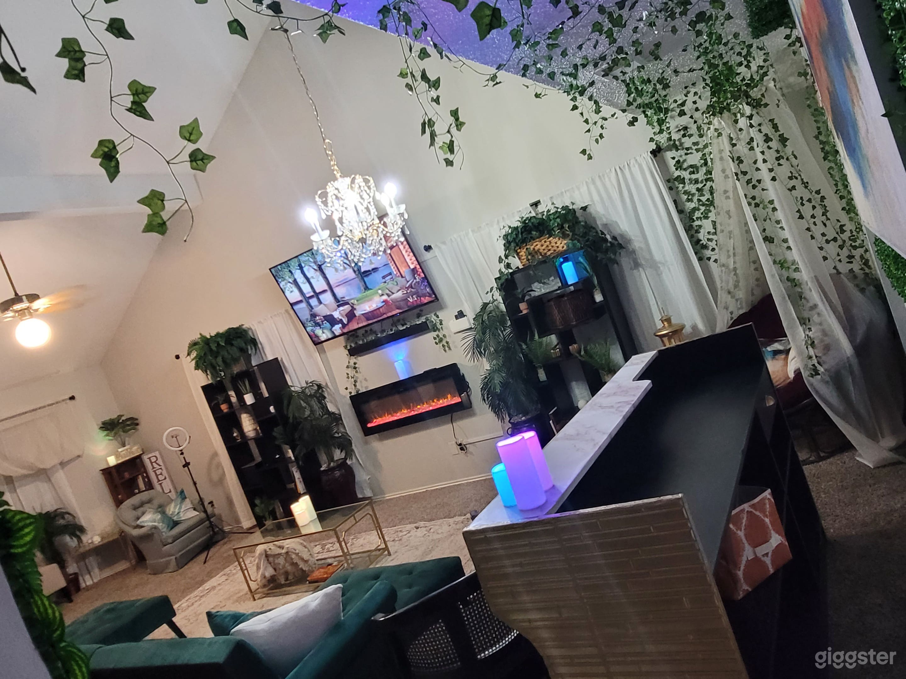 Urban House with a Tropical Twist Photo 1