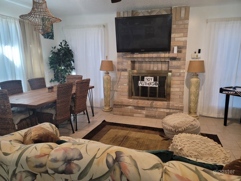  Urban House with a Tropical Twist 