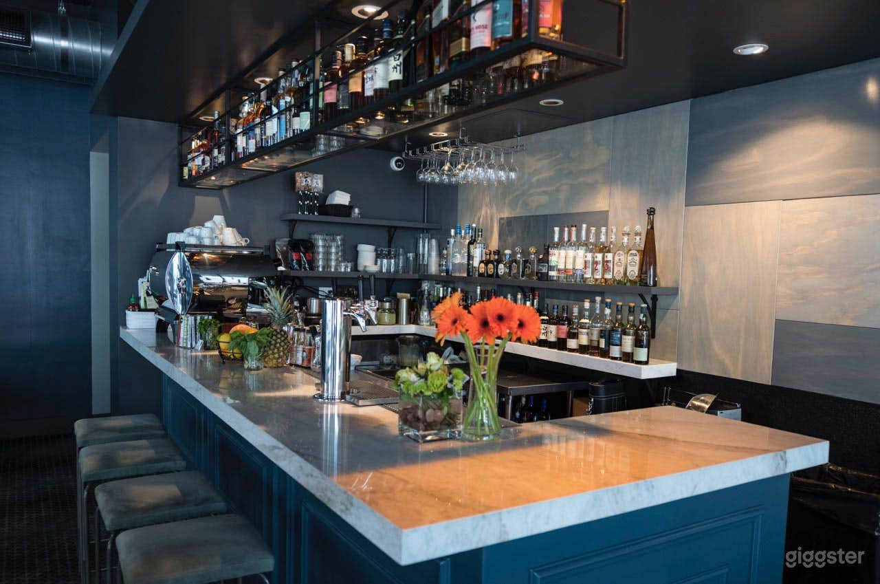 The Lookout Lounge Photo 3