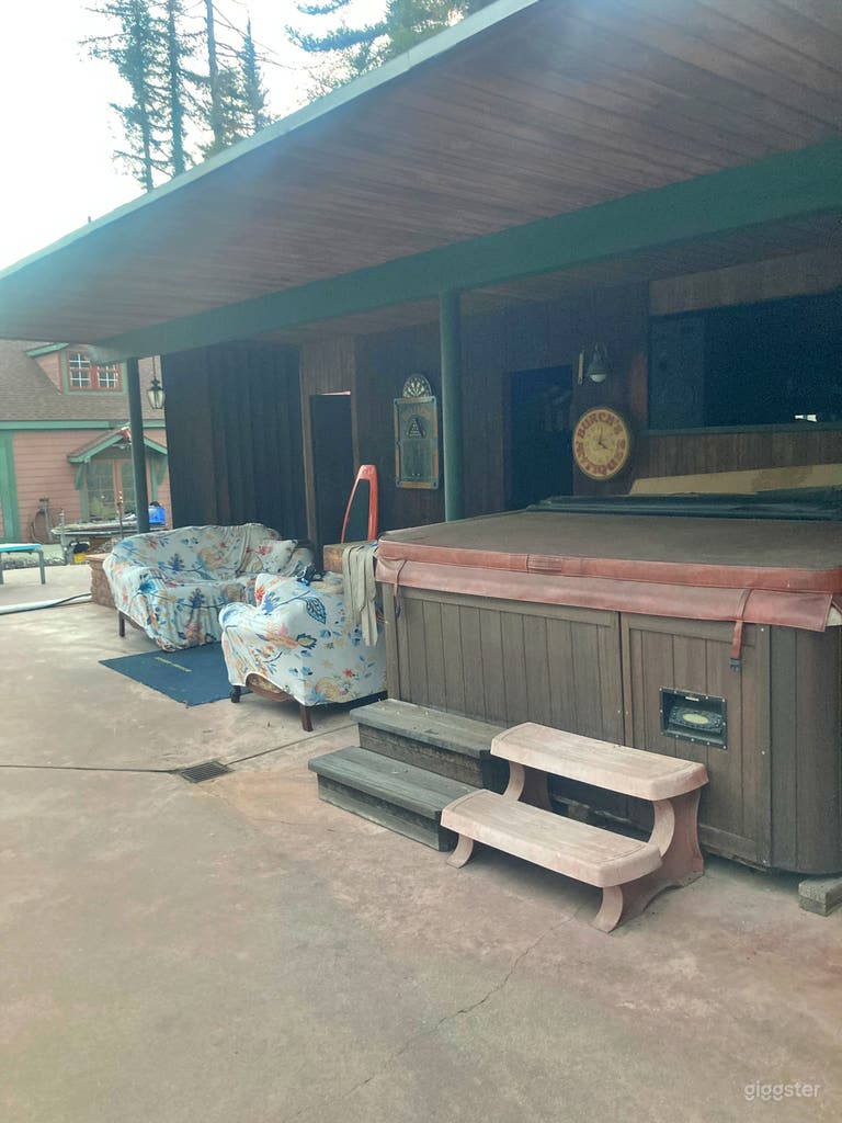  Sparkling Pool, Diving Board, Pergola with Hot tub 