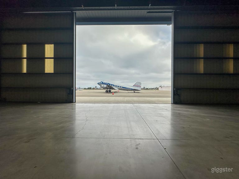  20,000 sq ft Aircraft Hangar in Ventura County 