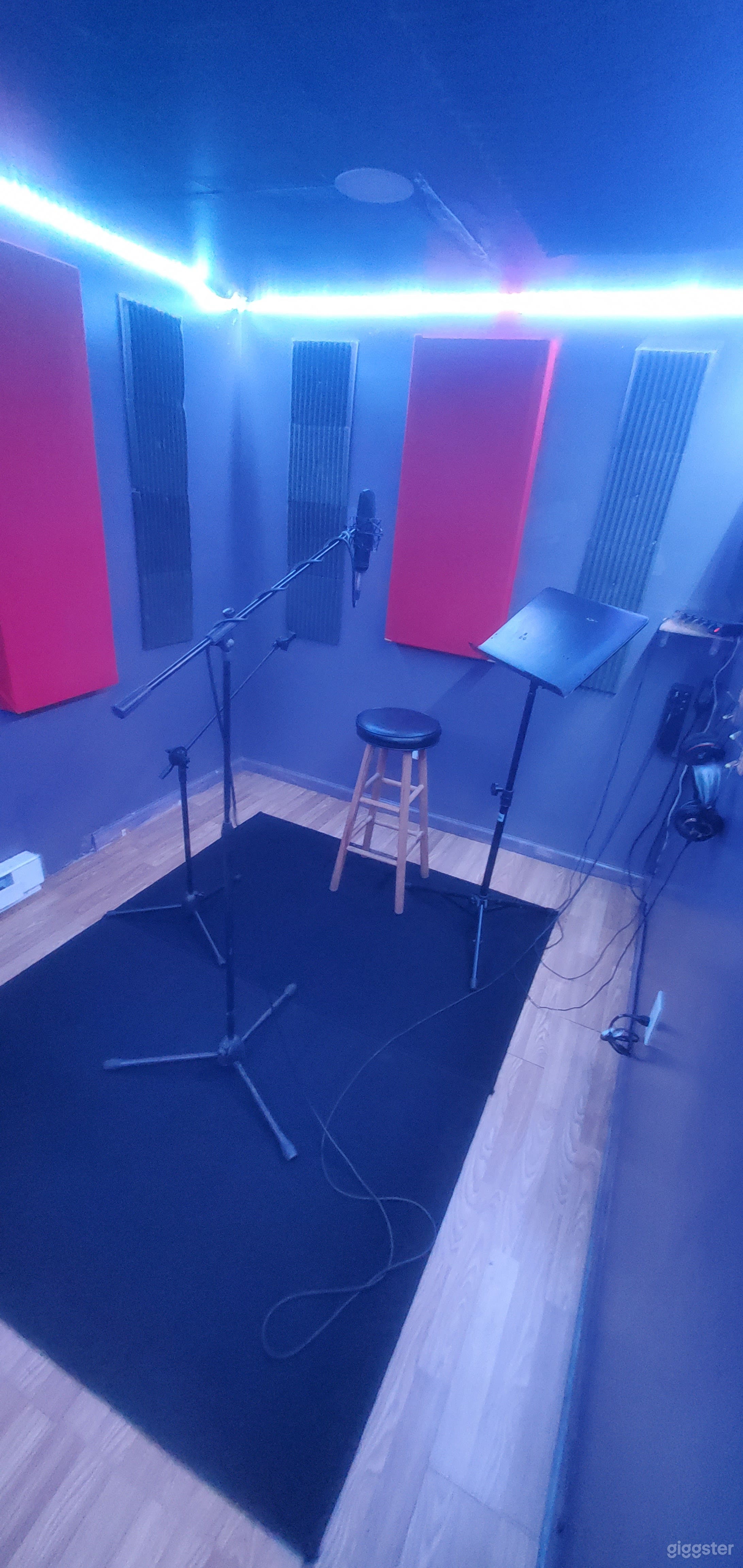 Quad production/recording/podcast/content studio Photo 3