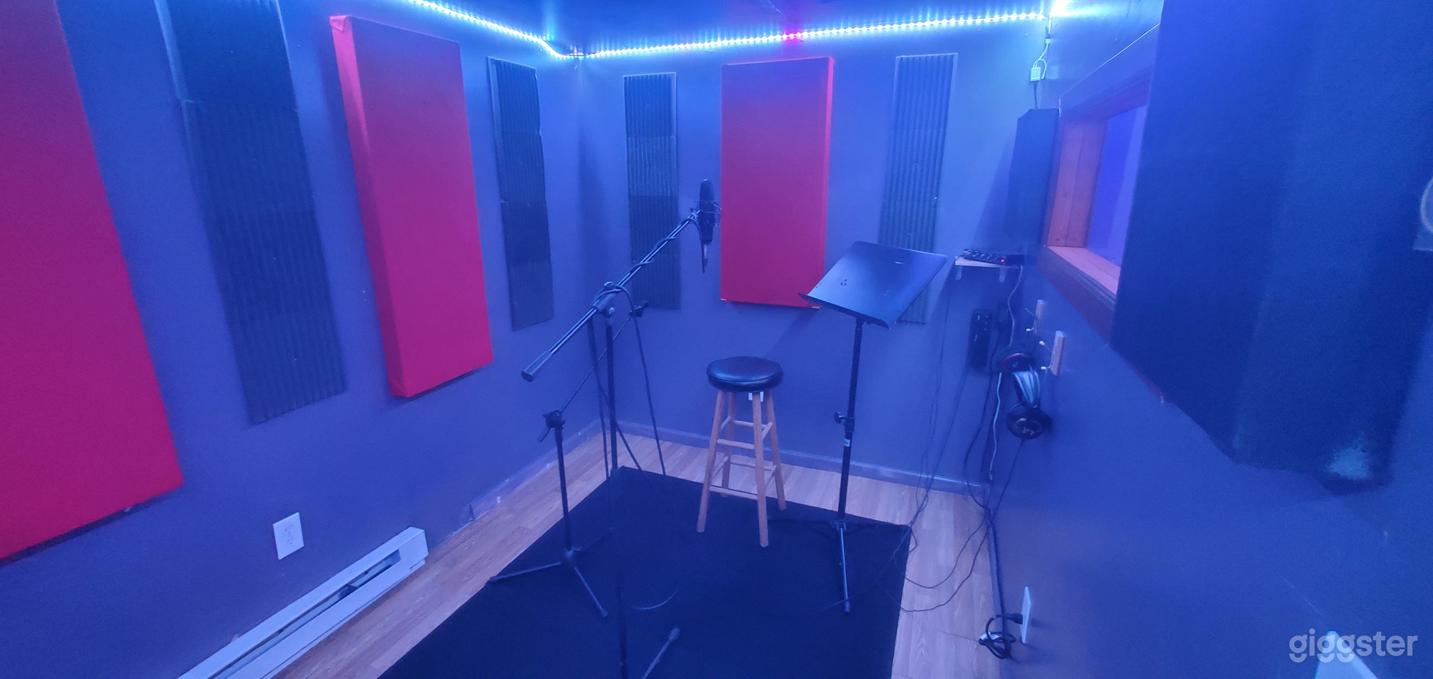 Quad production/recording/podcast/content studio Photo 2