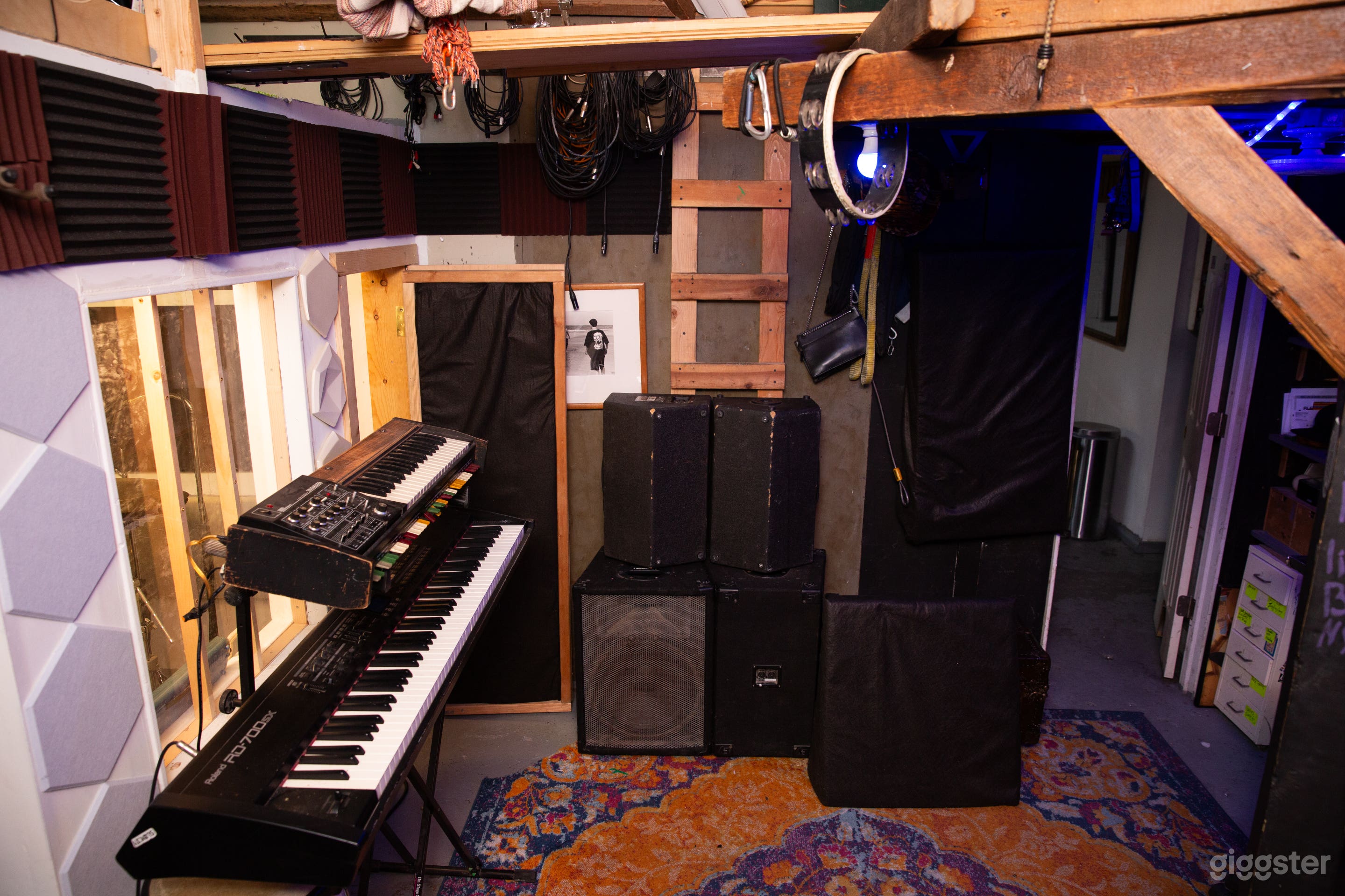 Fully Equiped Recording and Rehearsal Studio Photo 3