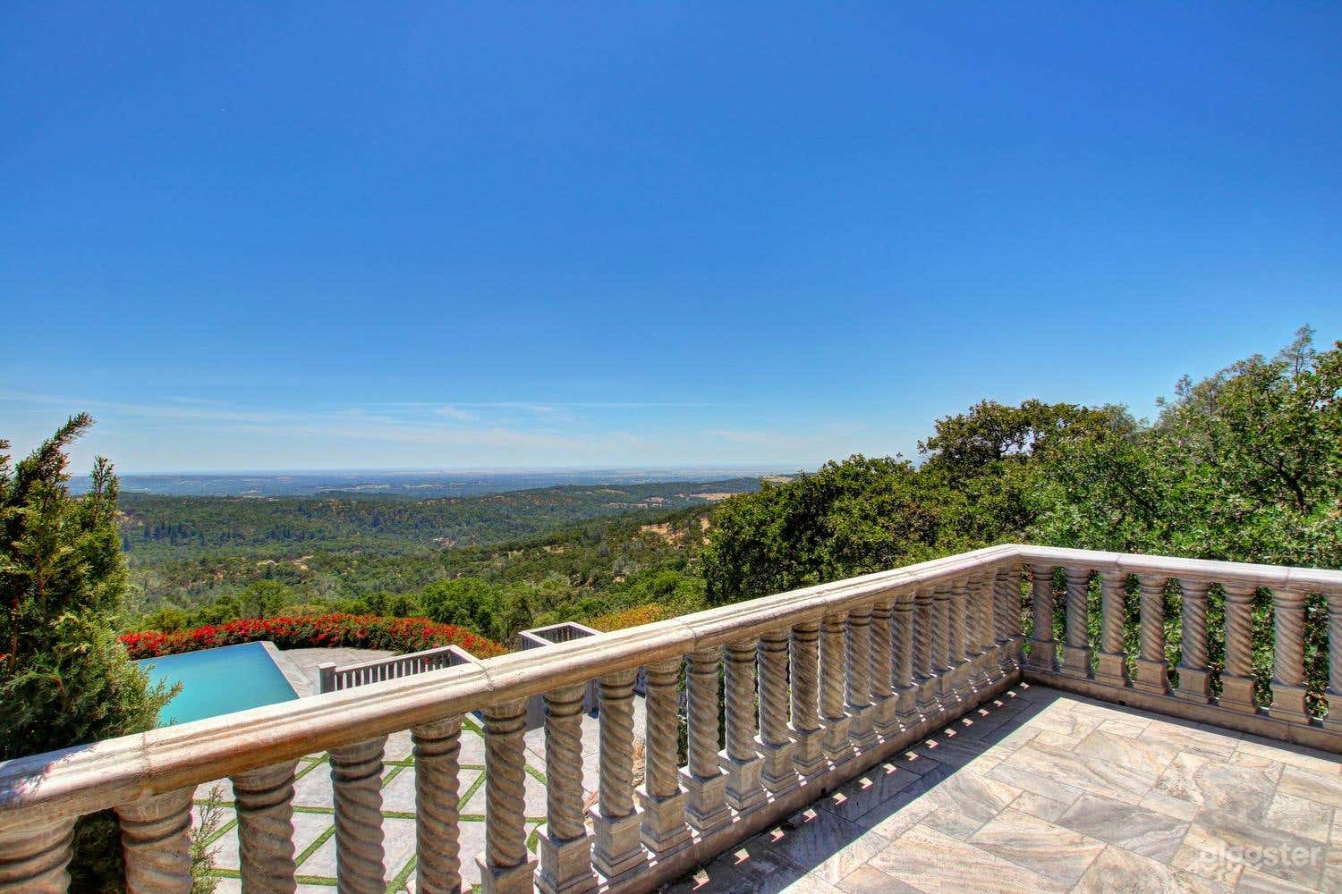 Infinity Pool Rental with Overlooking Bay and Valley View  Photo 3