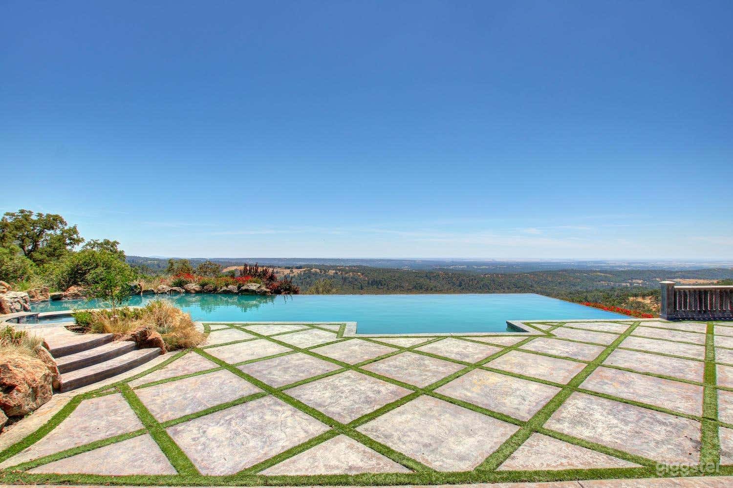 Infinity Pool Rental with Overlooking Bay and Valley View  Photo 1