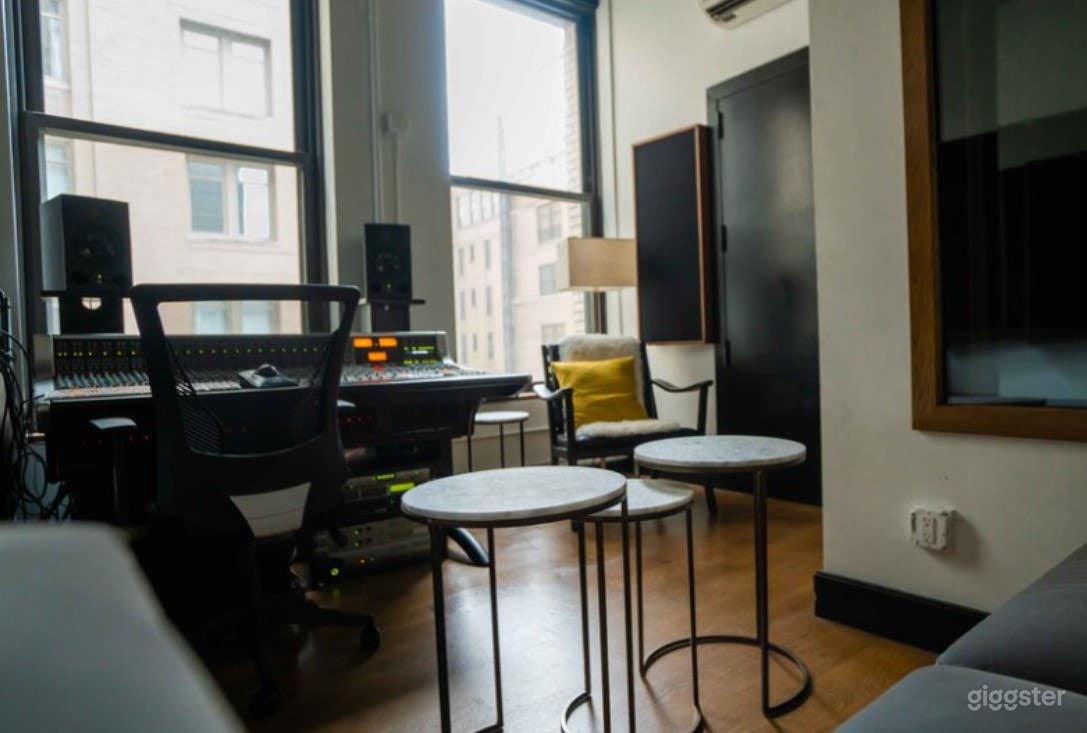 Event Space and Studios with an Energetic Vibe  Photo 3