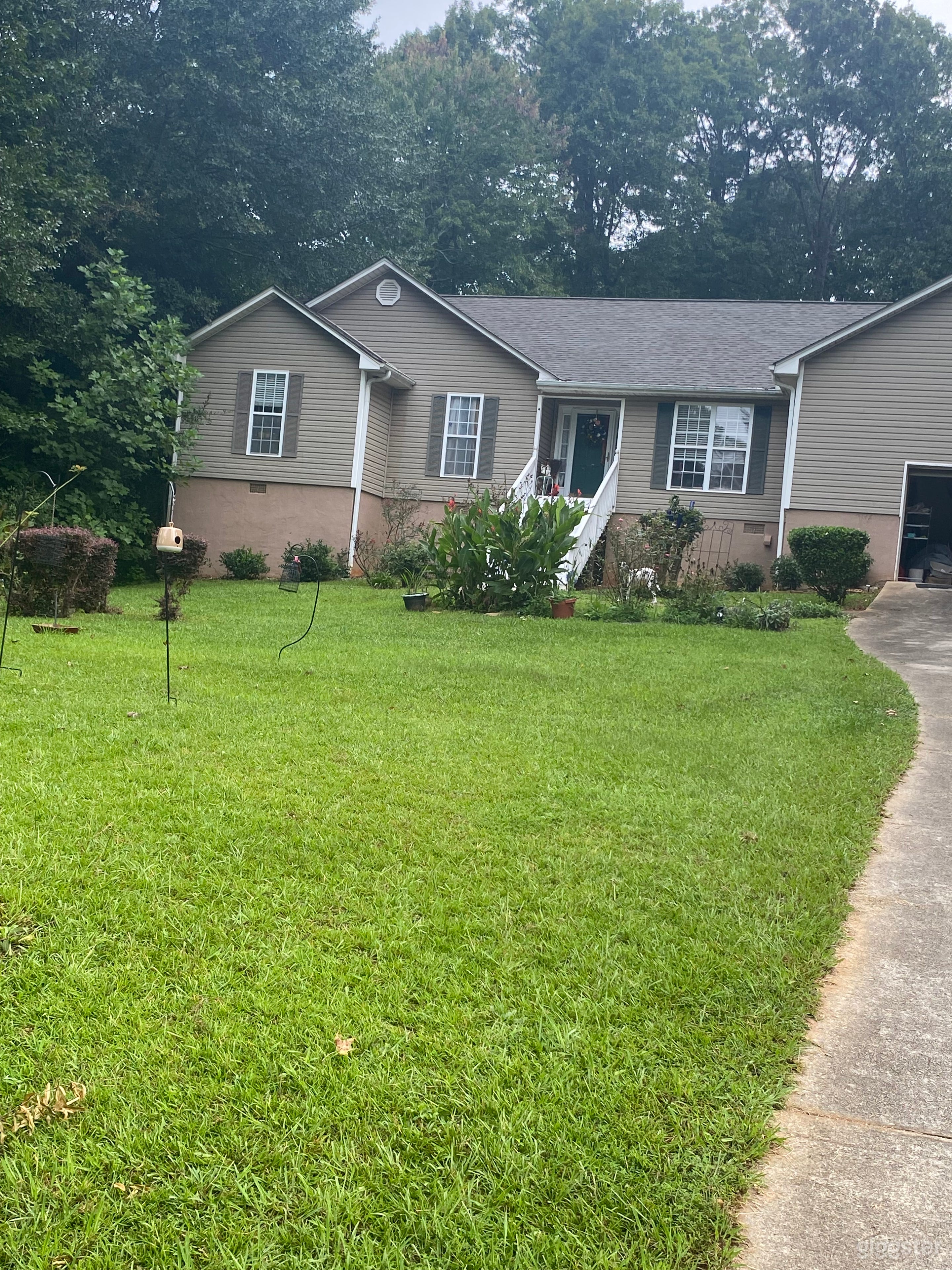 The big white house on the hill Photo 1