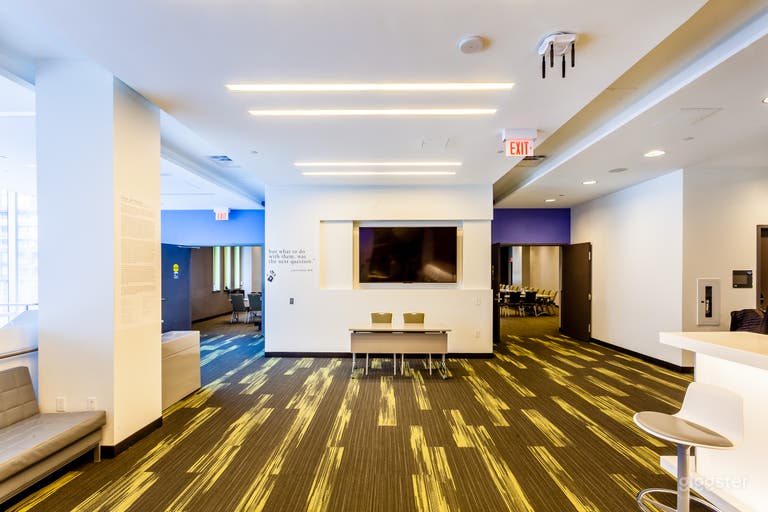  Vibrant Pre-Function Room in Toronto Downtown 